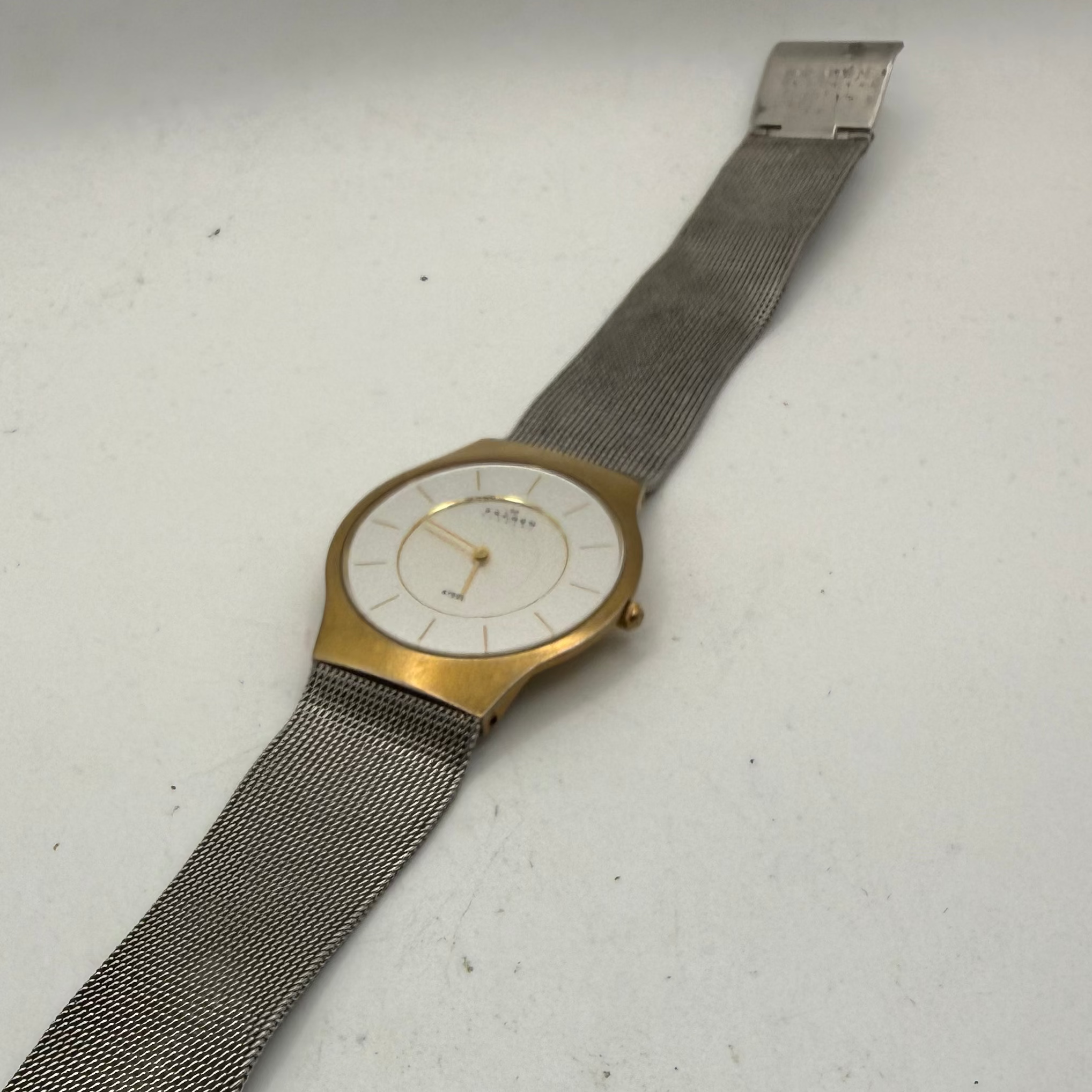 Skagen Denmark 233LGS Ultra Slim Mesh Bracelet Watch 36mm (Fully Tested and Working)- £15.00