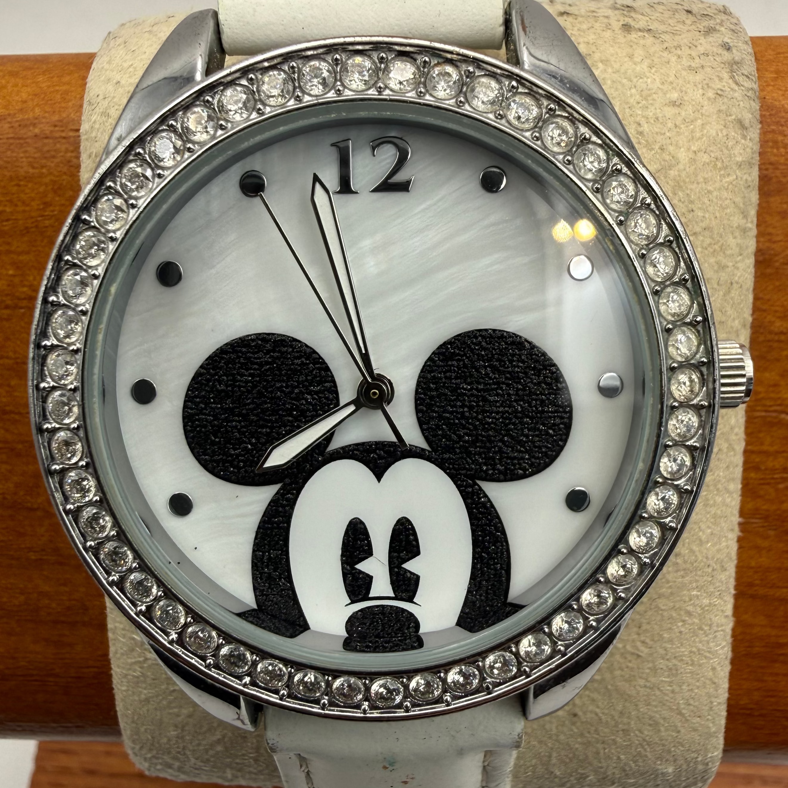 Disney Mickey Mouse Crystal Bezel White Dial Watch MK5596UK (Fully Tested and Working)-= £20.00