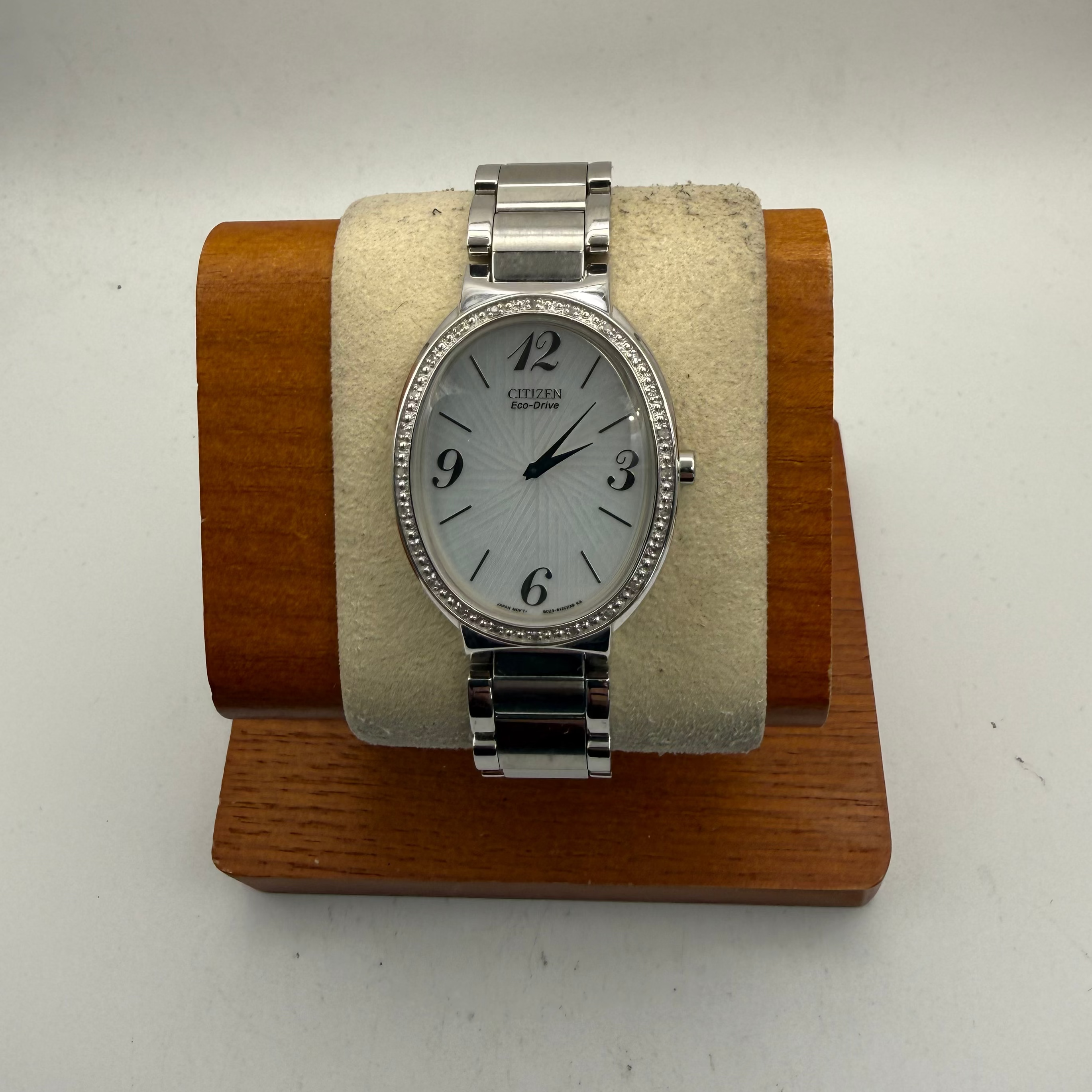 Citizen Eco-Drive Ladies Diamond Accent Oval Watch (Fully Tested and Working)- £45.00
