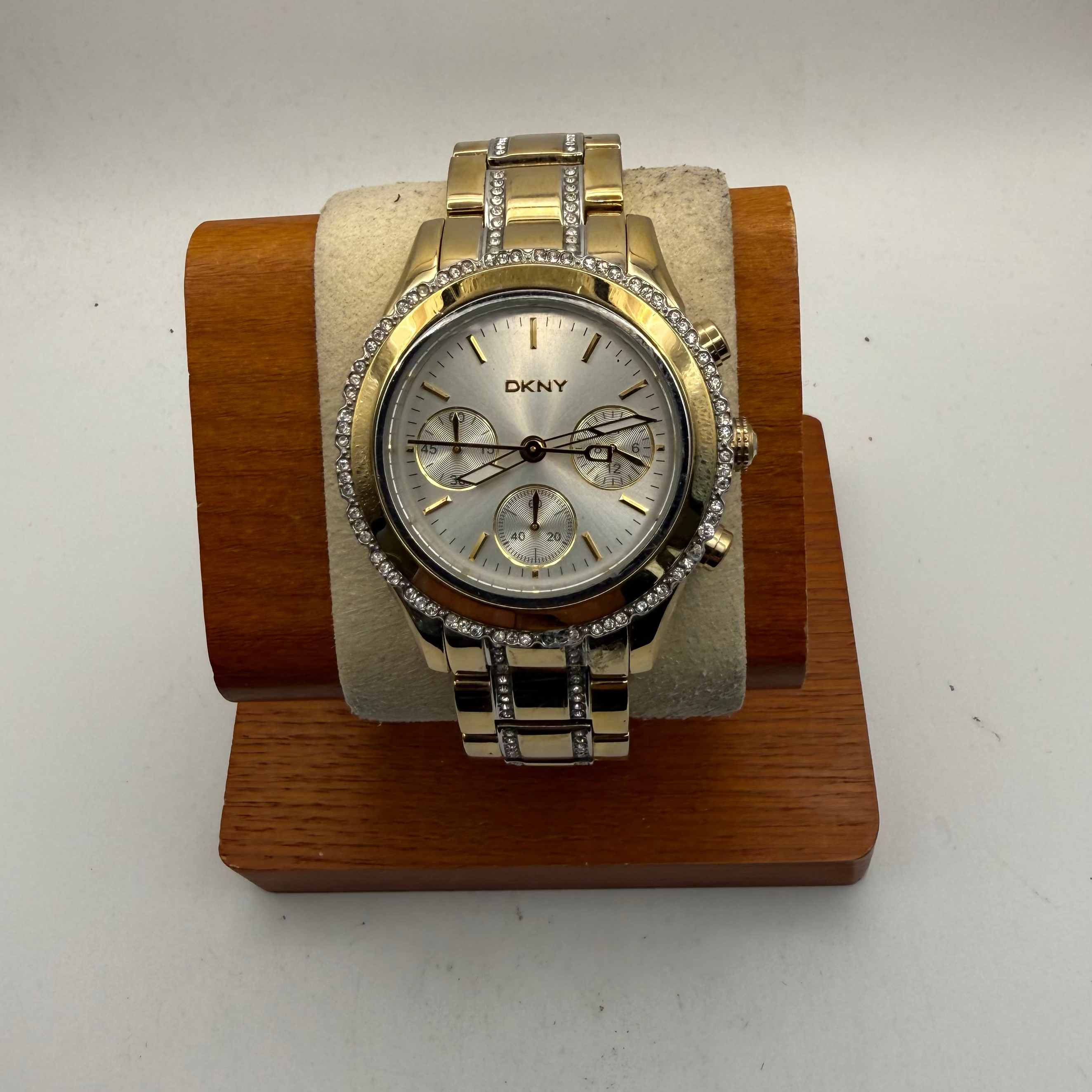 DKNY Crystal Bezel Chronograph Ladies Watch (Fully Tested and Working)- £15.00