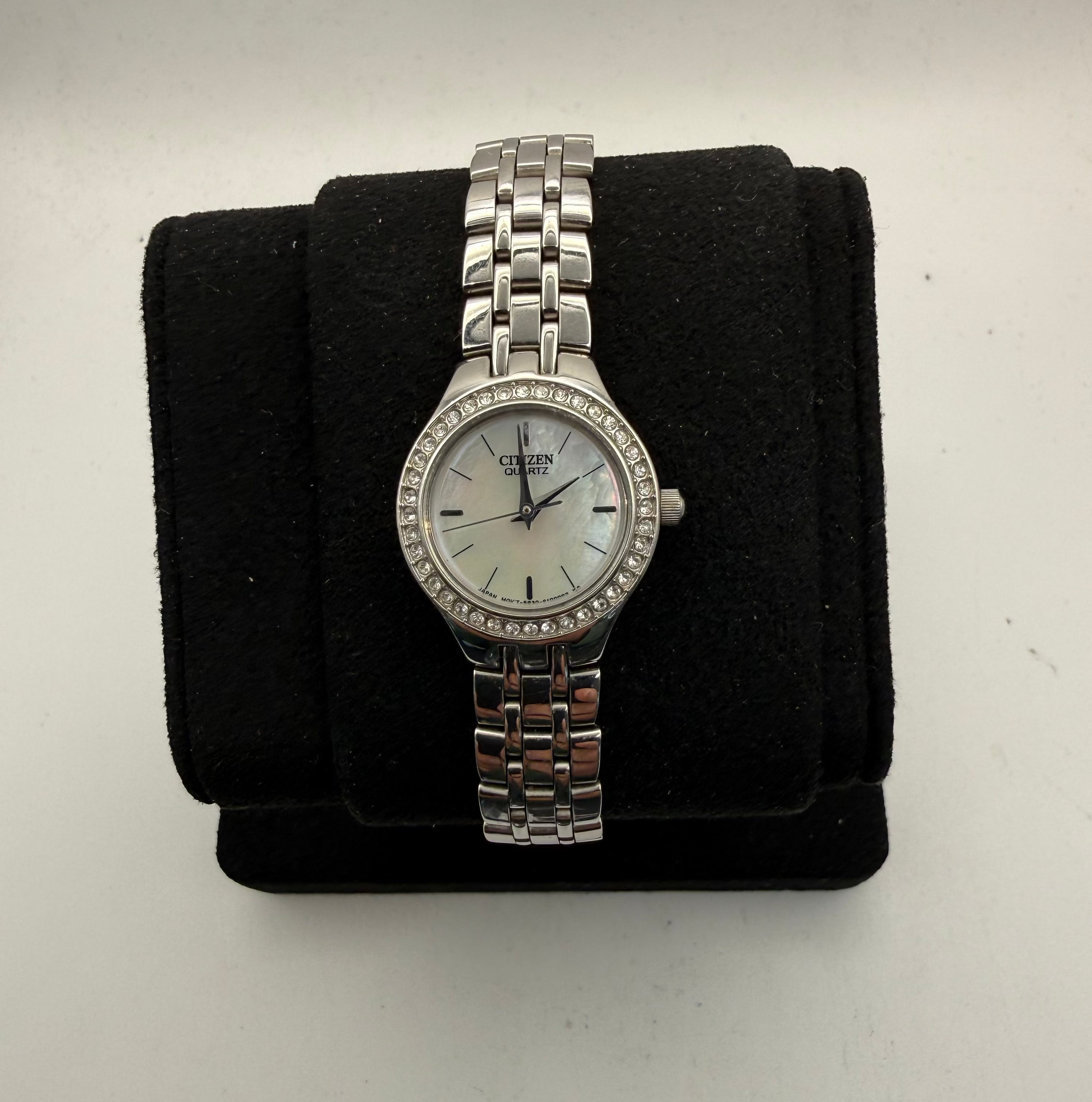 Citizen Quartz Mother of Pearl Crystal Bezel Ladies Watch (Fully Tested and Working)- £30.00