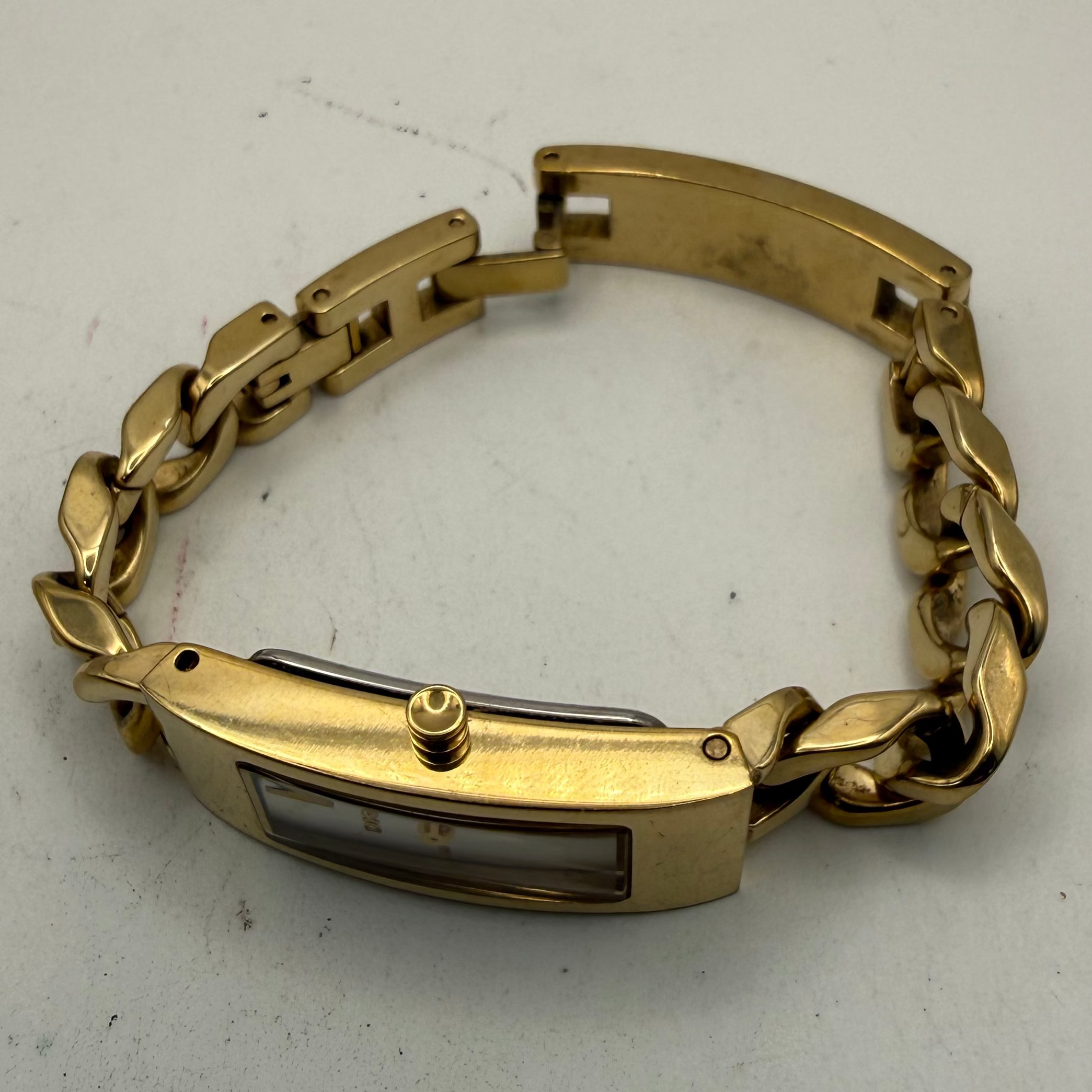 DKNY Ladies Gold Tone Bracelet Watch (Fully Tested and Working)- £20.00