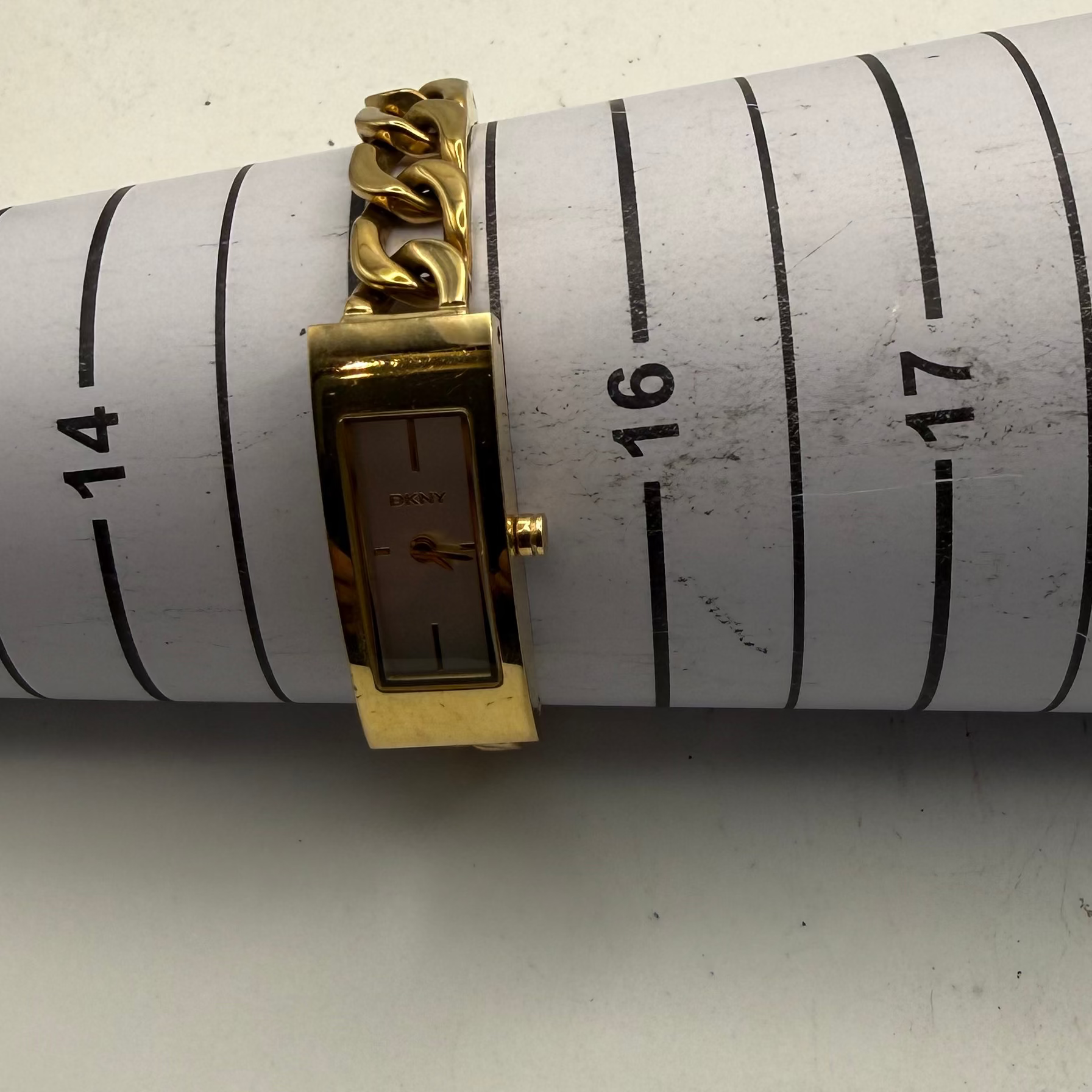 DKNY Ladies Gold Tone Bracelet Watch (Fully Tested and Working)- £20.00