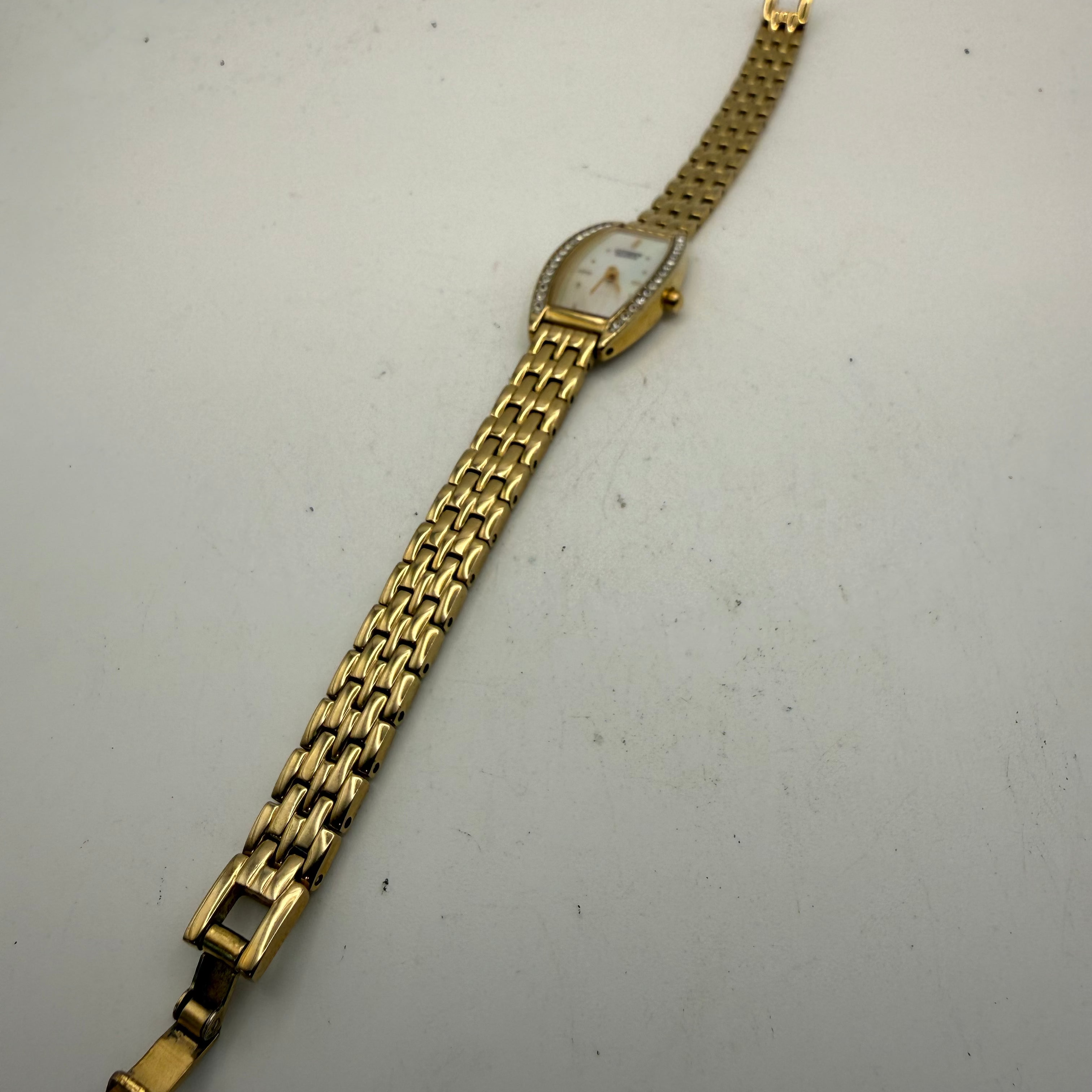 Citizen Quartz Mother of Pearl Ladies Watch (Fully Tested and Working)- £35.00