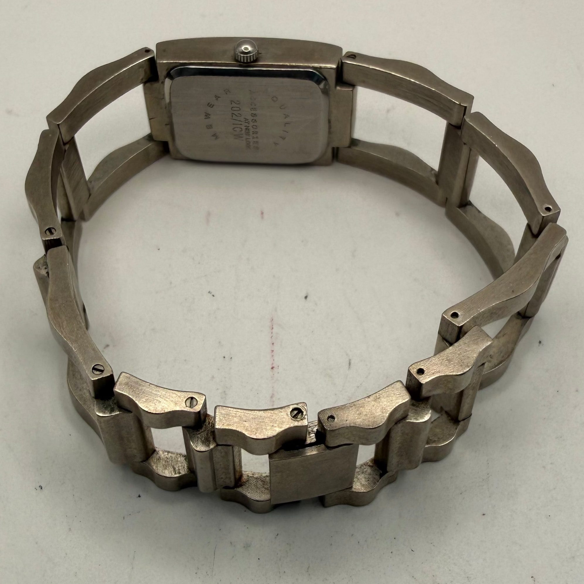 Ladies Quartz Bracelet Watch (Fully Tested and Working)- £10.00