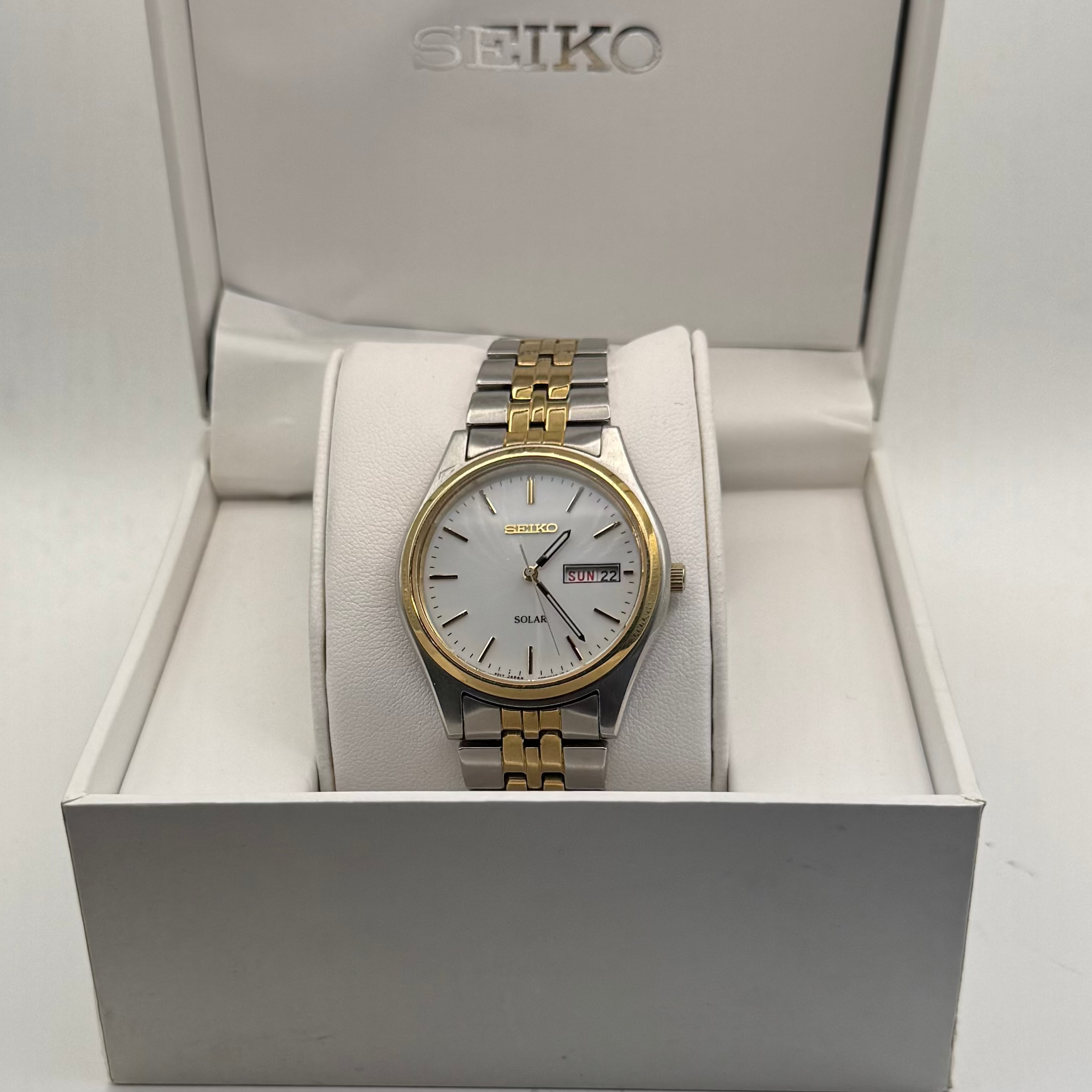 Seiko Solar Day Date Two-Tone Bracelet Watch V158-0AA0 (Fully Tested and Working)- £90.00