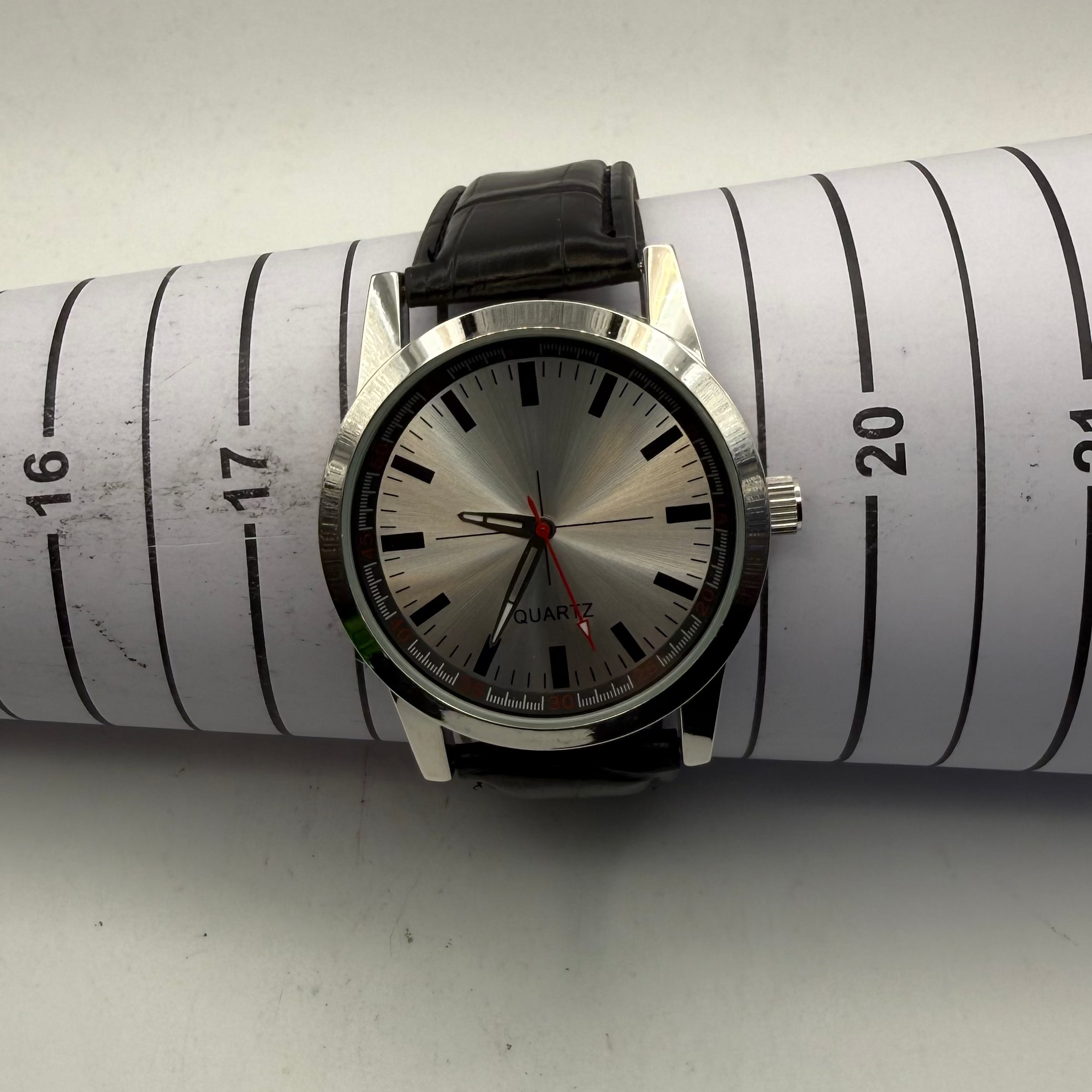Sports Scene Quartz Watch – Silver Sunburst Dial- £19.99