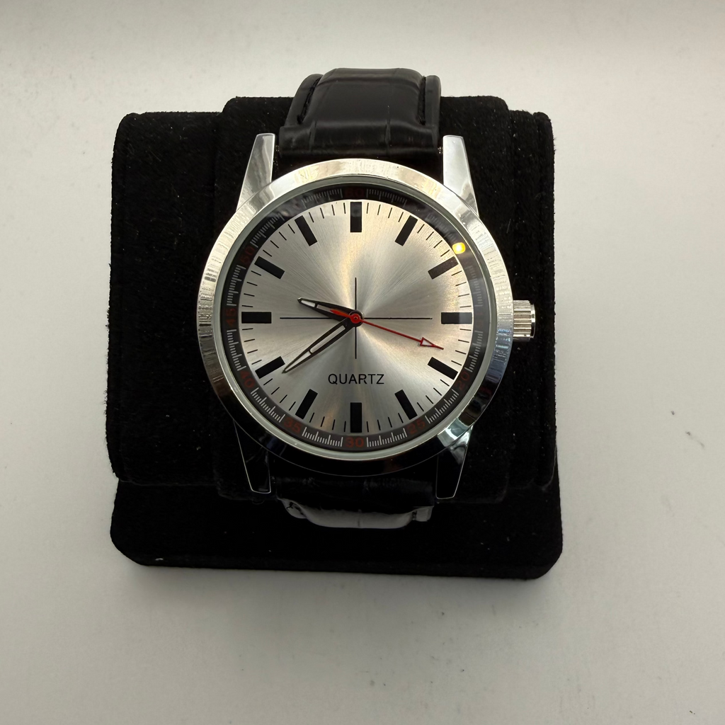 Sports Scene Quartz Watch – Silver Sunburst Dial- £19.99