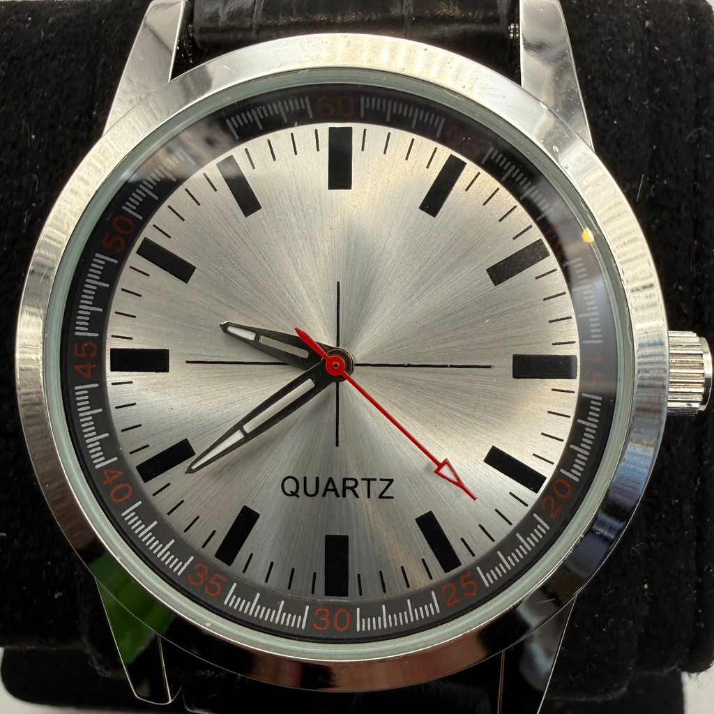 Sports Scene Quartz Watch – Silver Sunburst Dial- £19.99
