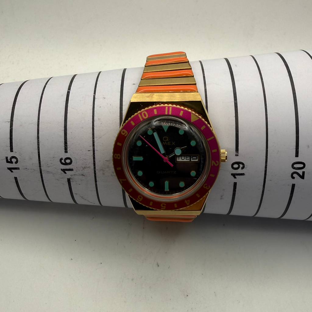 Timex Q Reissue Rainbow Bezel Day-Date Quartz Watch – Excellent Condition- £109.99