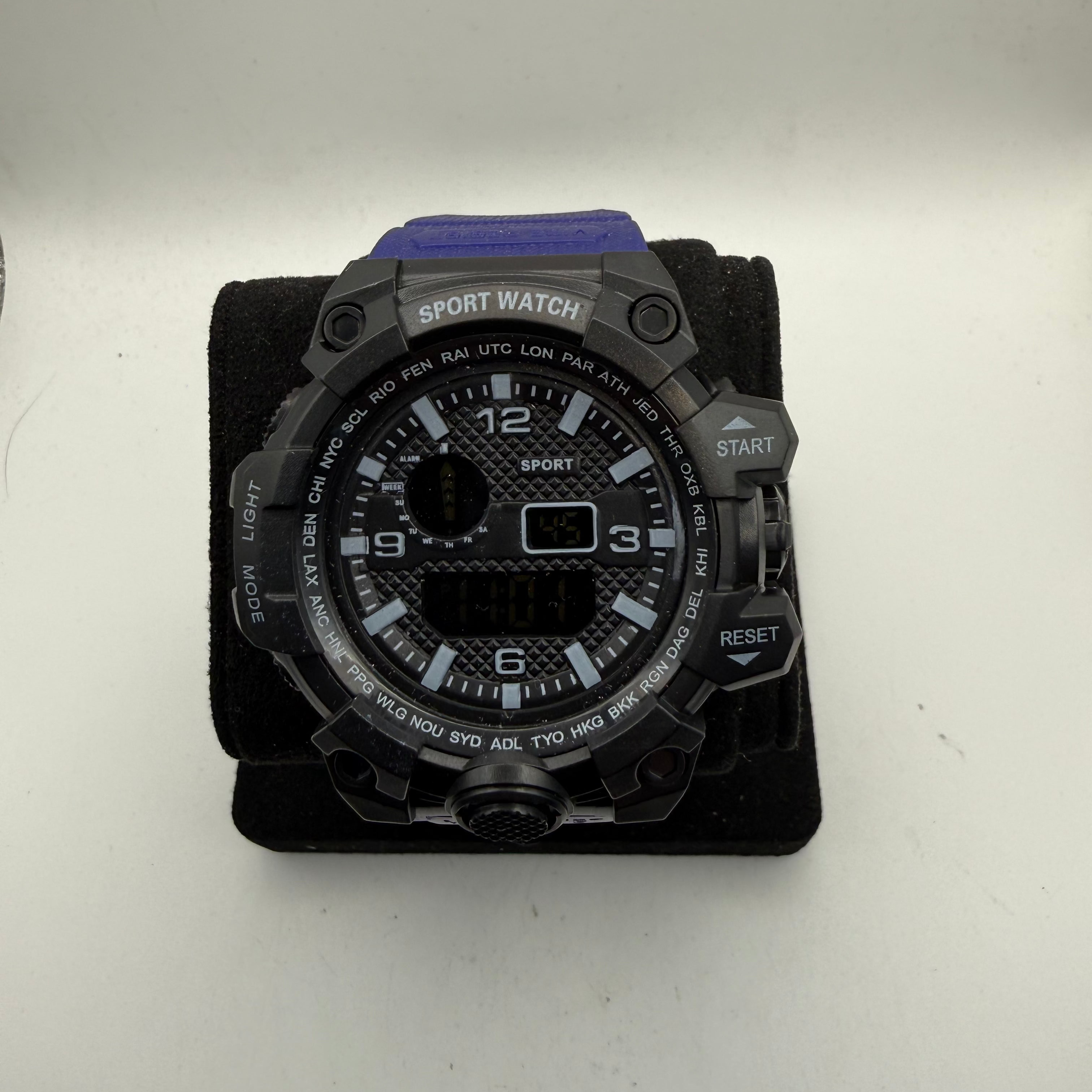 Sport Watch Multi-Function Digital & Analogue Watch (Fully Tested and Working)- £10.00