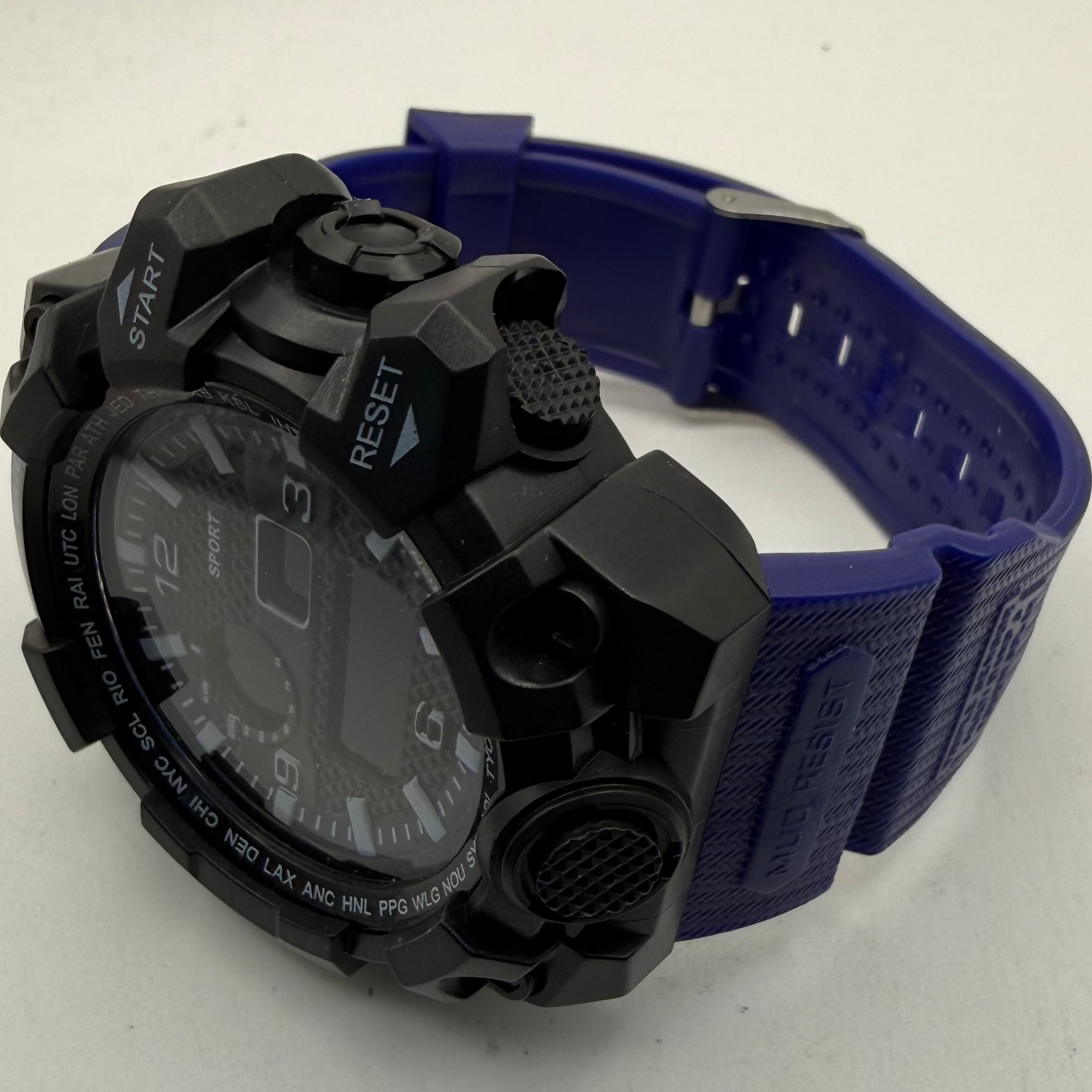 Sport Watch Multi-Function Digital & Analogue Watch (Fully Tested and Working)- £10.00