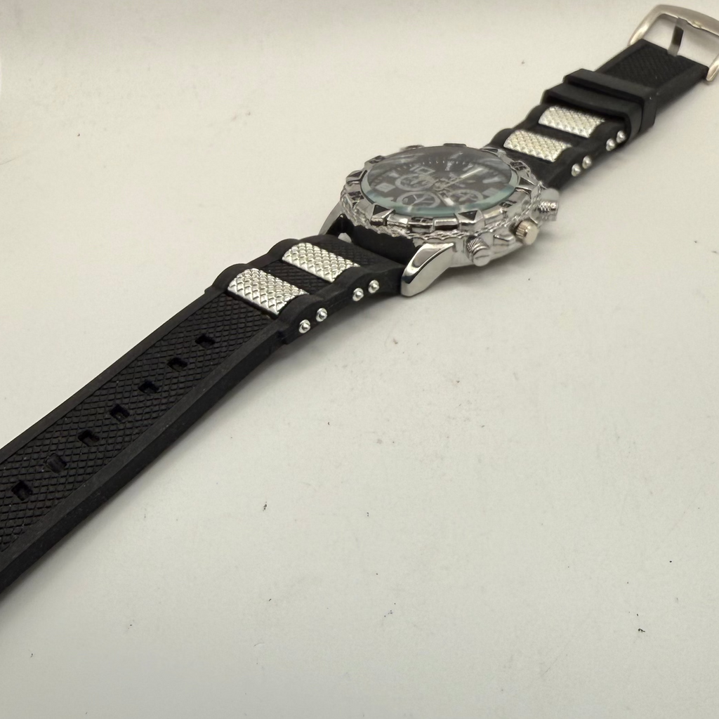 ZHOWE Men's Black Silicone Strap Sports Watch 49mm Boxed- £12.00