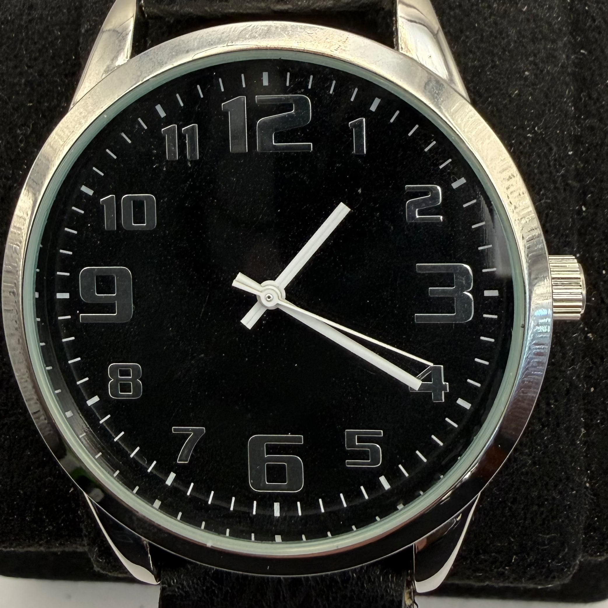 Men's Classic Black Dial Watch- £10.00
