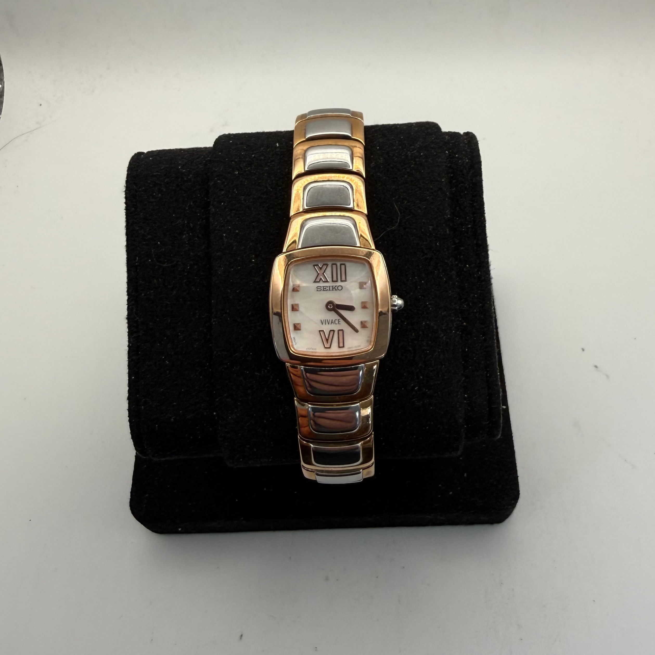 Seiko Vivace Ladies Two-Tone Bracelet Watch (Fully Tested and Working)- £60.00