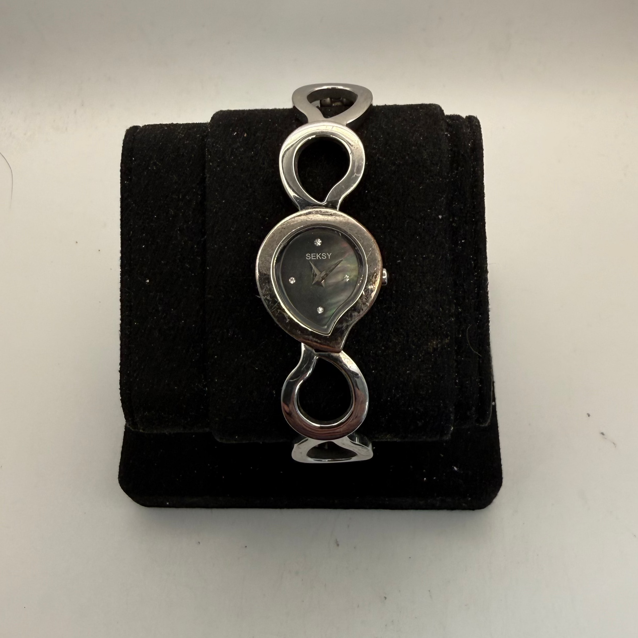 Seksy Eclipse Ladies Bracelet Watch Model 4989 (Fully Tested and Working)