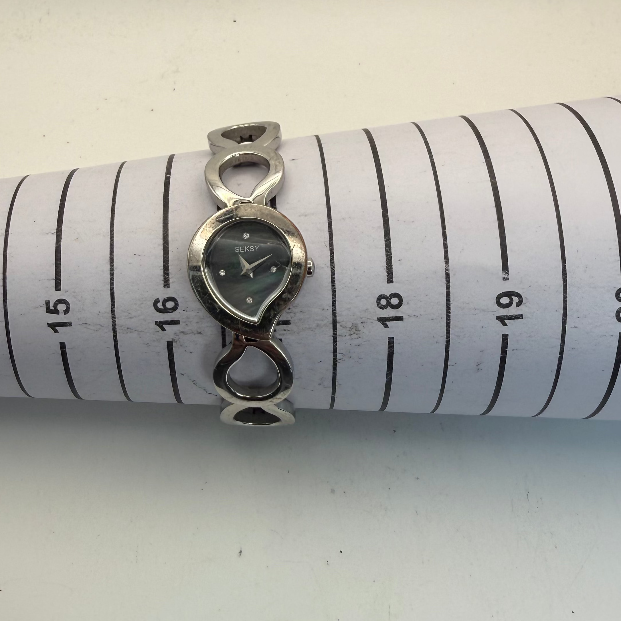 Seksy Eclipse Ladies Bracelet Watch Model 4989 (Fully Tested and Working)