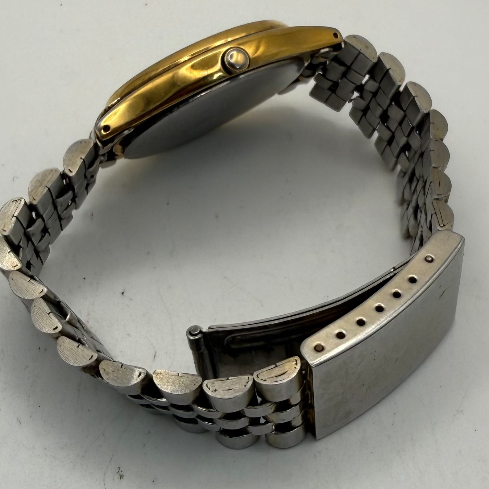 Vintage Seiko 7N43-8A99 Day Date Gold Tone Quartz Watch (Fully Tested and Working)- £70.00
