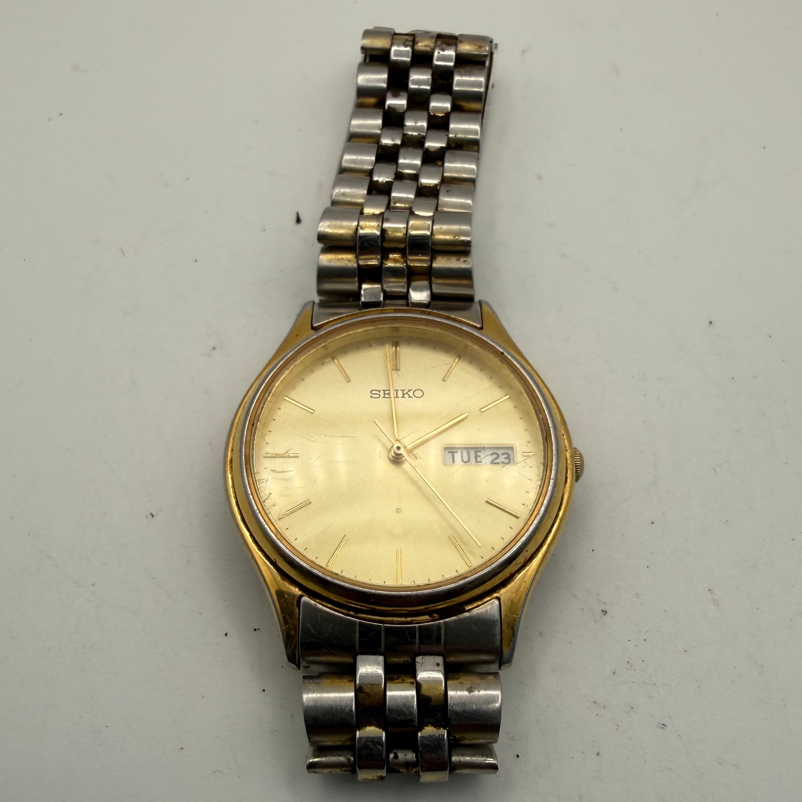 Vintage Seiko 7N43-8A99 Day Date Gold Tone Quartz Watch (Fully Tested and Working)- £70.00