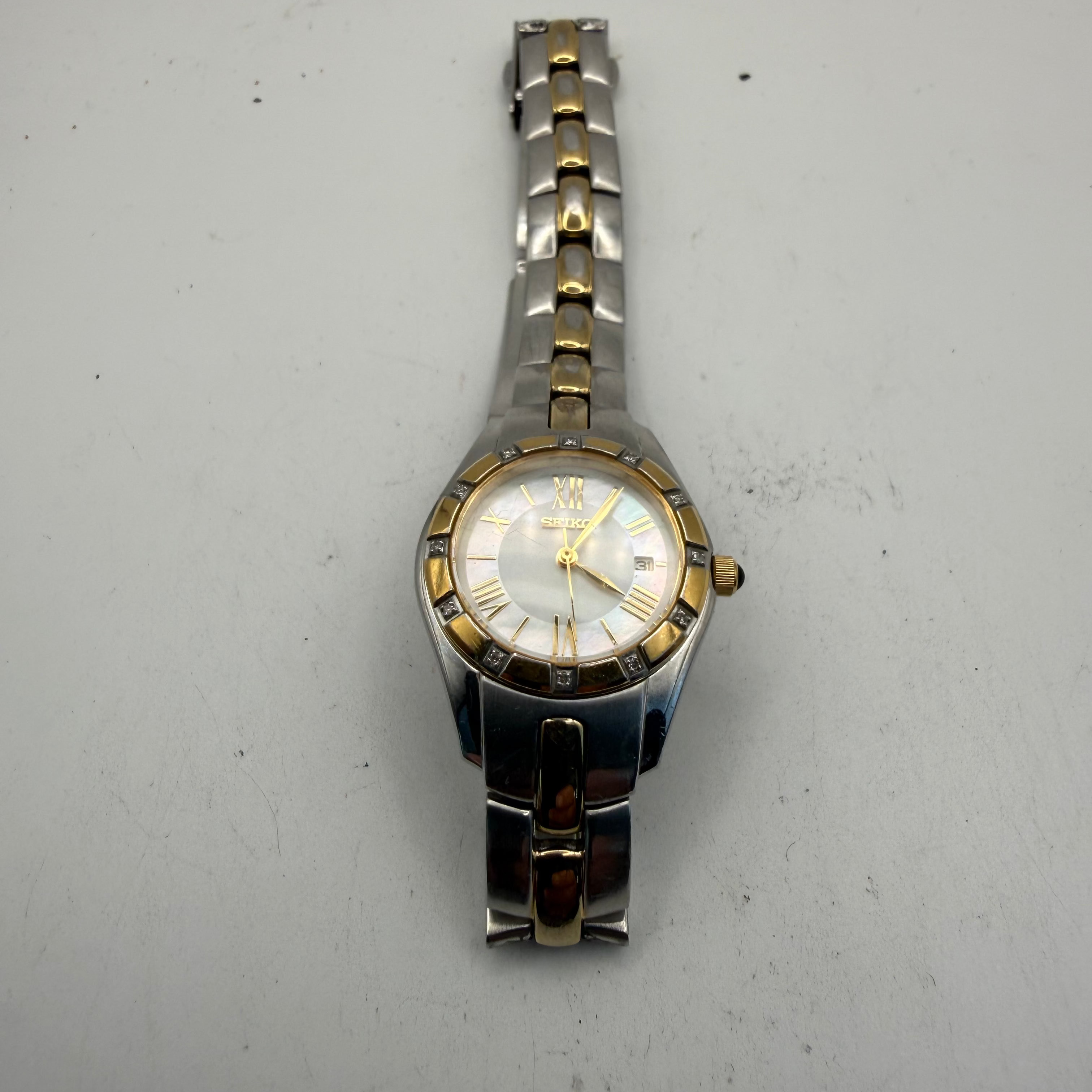 Seiko Ladies Two-Tone Quartz Watch – White Dial – New Battery Fitted- £35.00