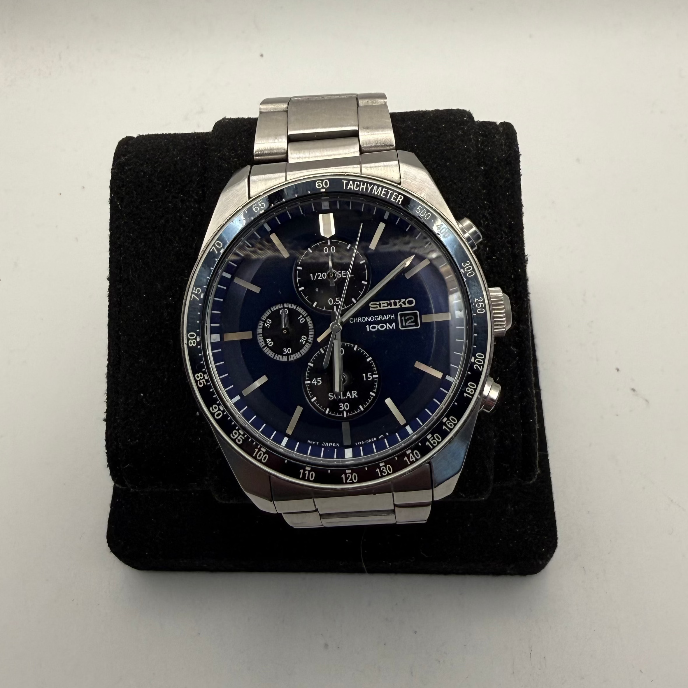 Seiko Solar Chronograph 100M Blue Dial Men's Watch – Box, Instructions & Spare Links- £200.00