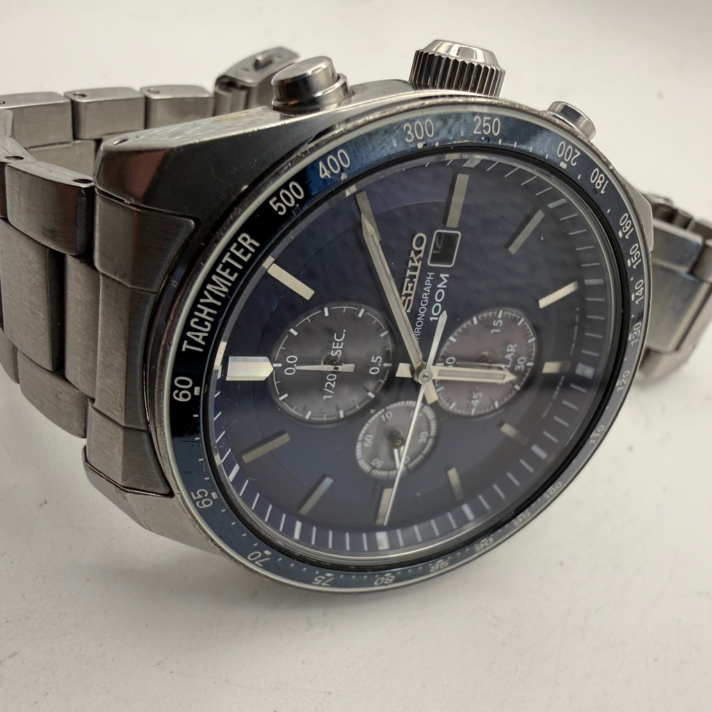 Seiko Solar Chronograph 100M Blue Dial Men's Watch – Box, Instructions & Spare Links- £200.00
