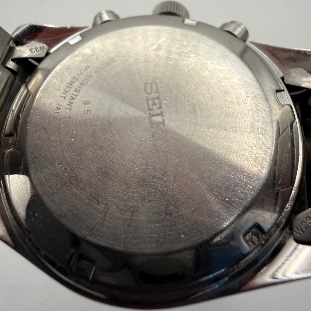 Seiko Solar Chronograph 100M Blue Dial Men's Watch – Box, Instructions & Spare Links- £200.00