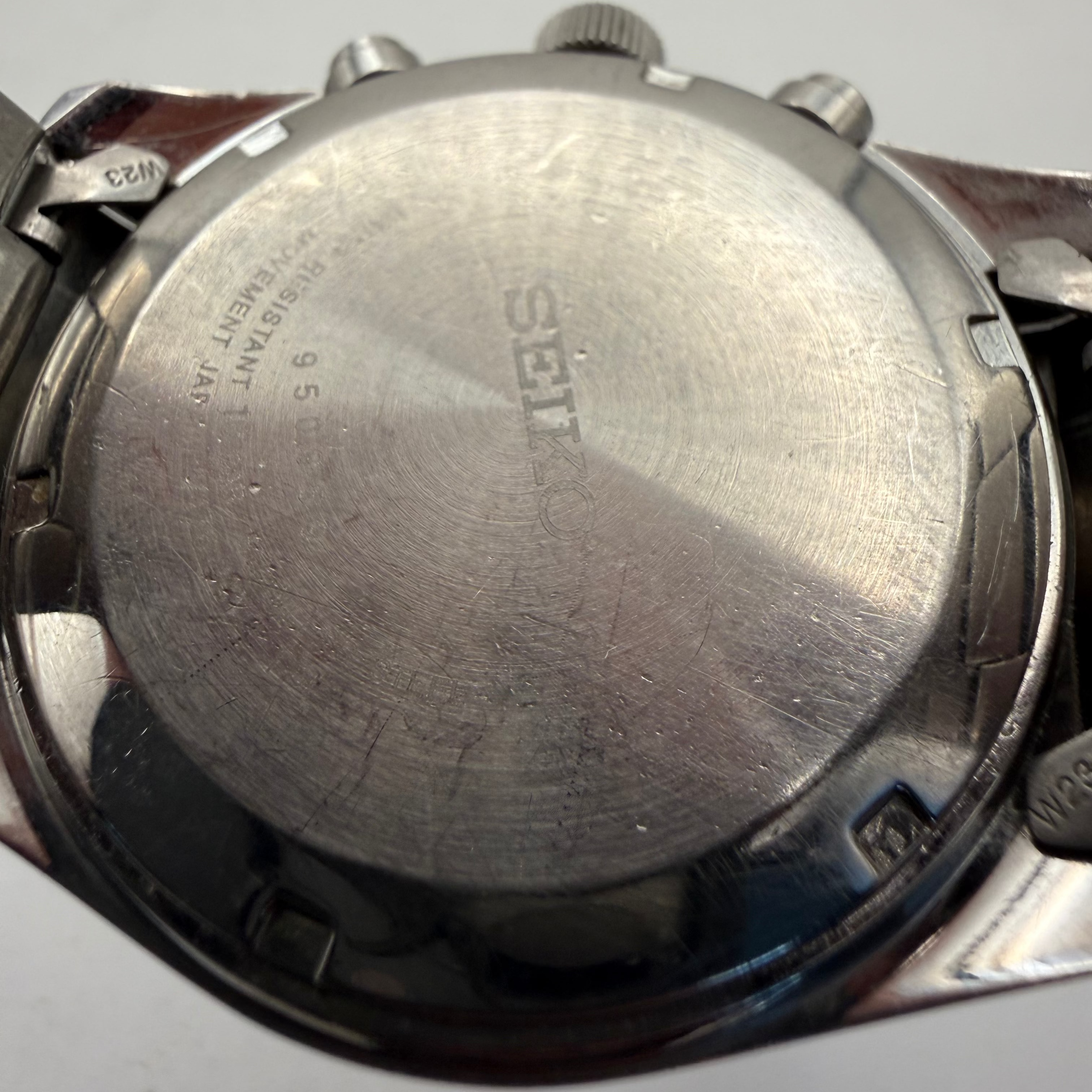 Seiko Solar Chronograph 100M Blue Dial Men's Watch – Box, Instructions & Spare Links- £200.00