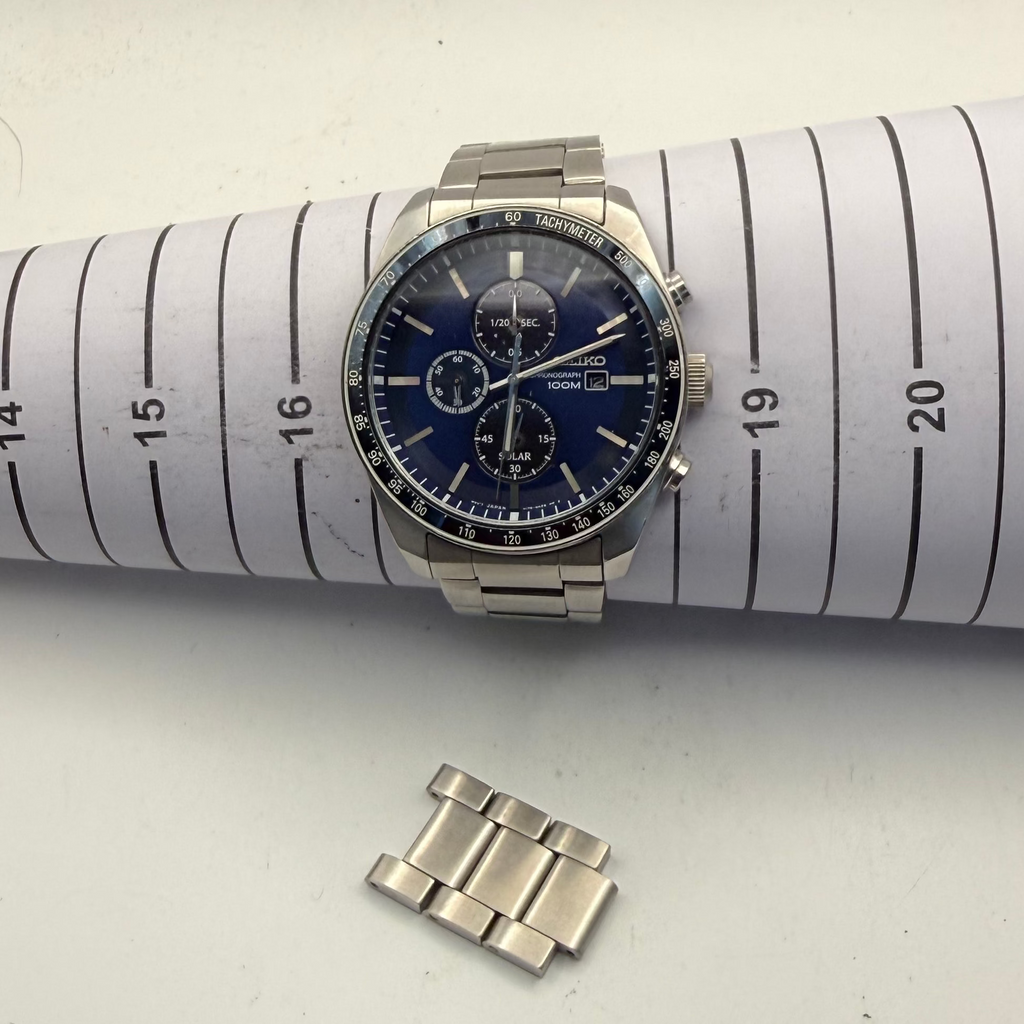 Seiko Solar Chronograph 100M Blue Dial Men's Watch – Box, Instructions & Spare Links- £200.00
