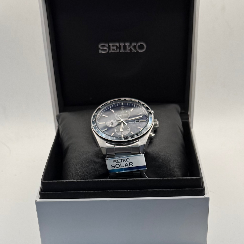 Seiko Solar Chronograph 100M Blue Dial Men's Watch – Box, Instructions & Spare Links- £200.00