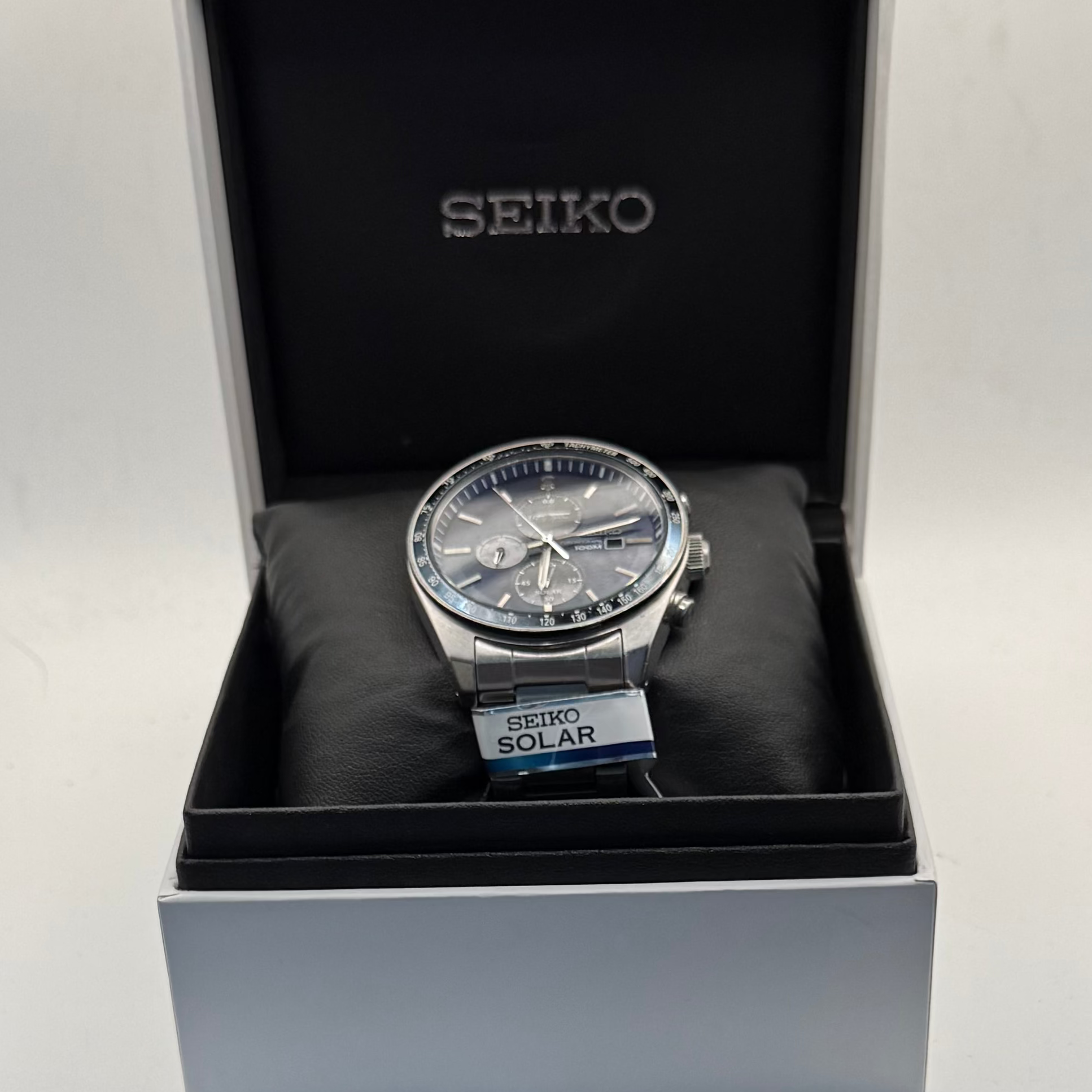Seiko Solar Chronograph 100M Blue Dial Men's Watch – Box, Instructions & Spare Links- £200.00