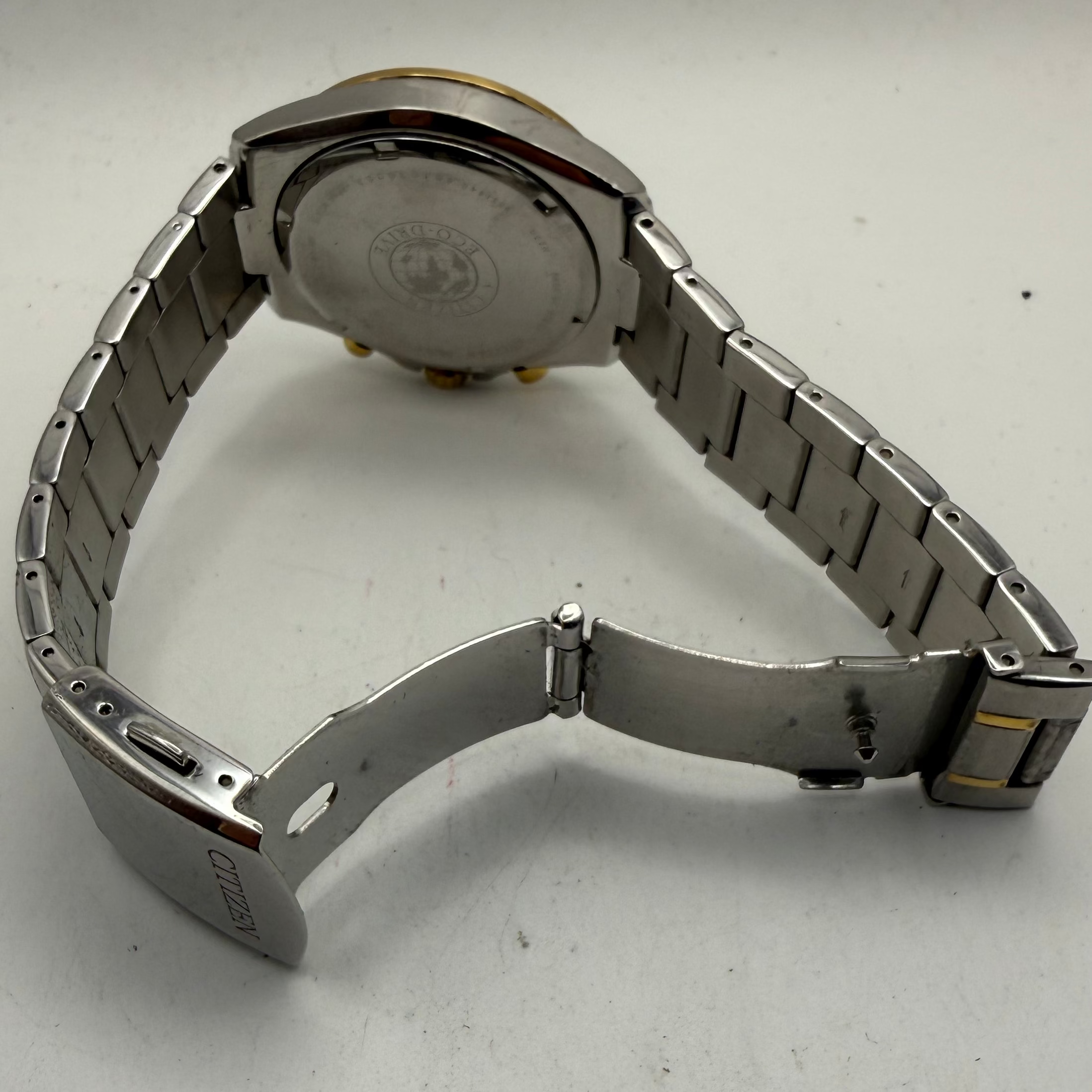 Citizen Eco-Drive Chronograph Two-Tone Men's Watch 44mm WR100 (Fully Tested and Working)- £100.00