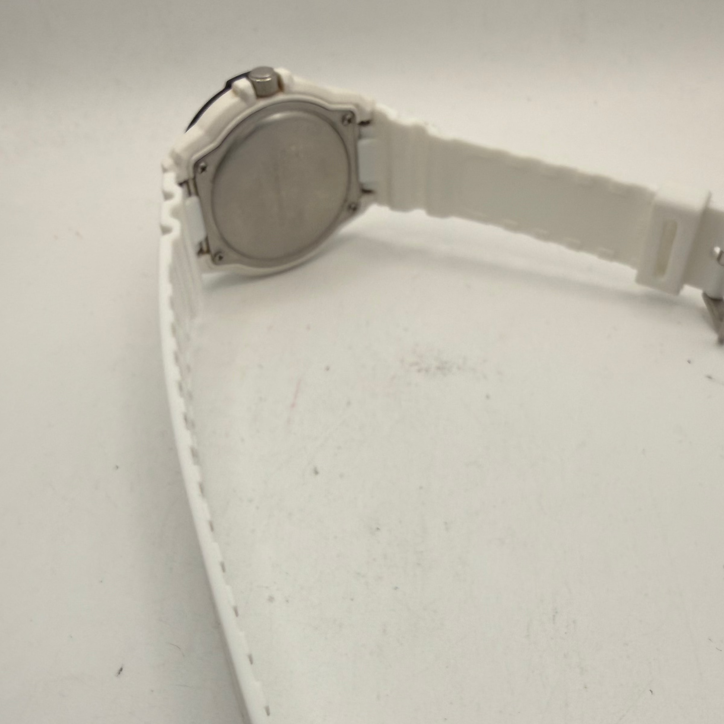 Casio MRW-200H White Resin Strap 100M Day Date Watch 45mm (Fully Tested and Working- £25.00