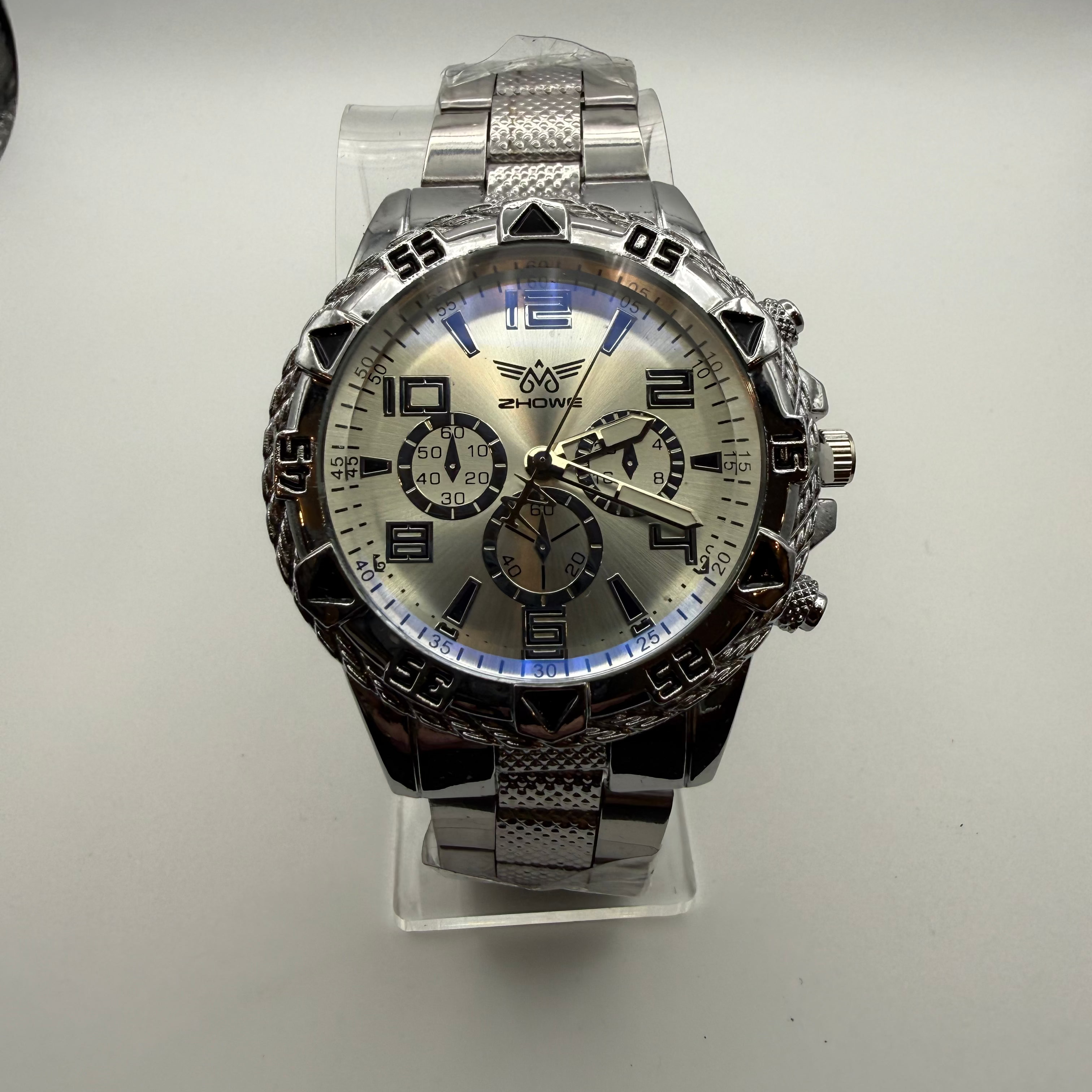 ZHOUWE Men's Quartz Chronograph- £12.99