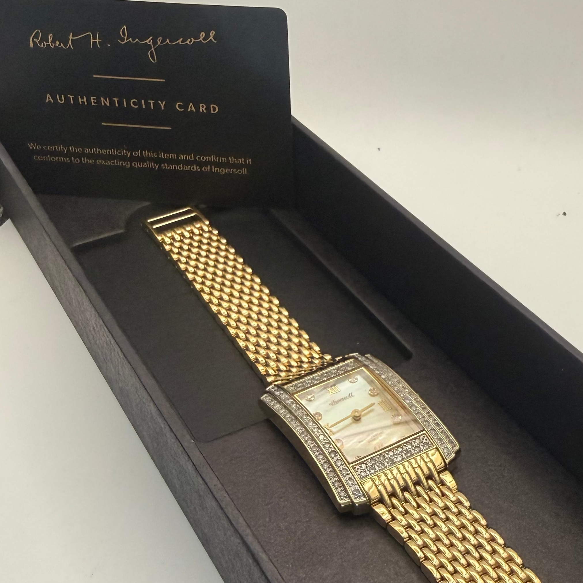 Ingersoll Diamond IG0002DM Gold Tone Mother of Pearl Swiss Quartz Watch (Fully Tested and Working)- £110.00