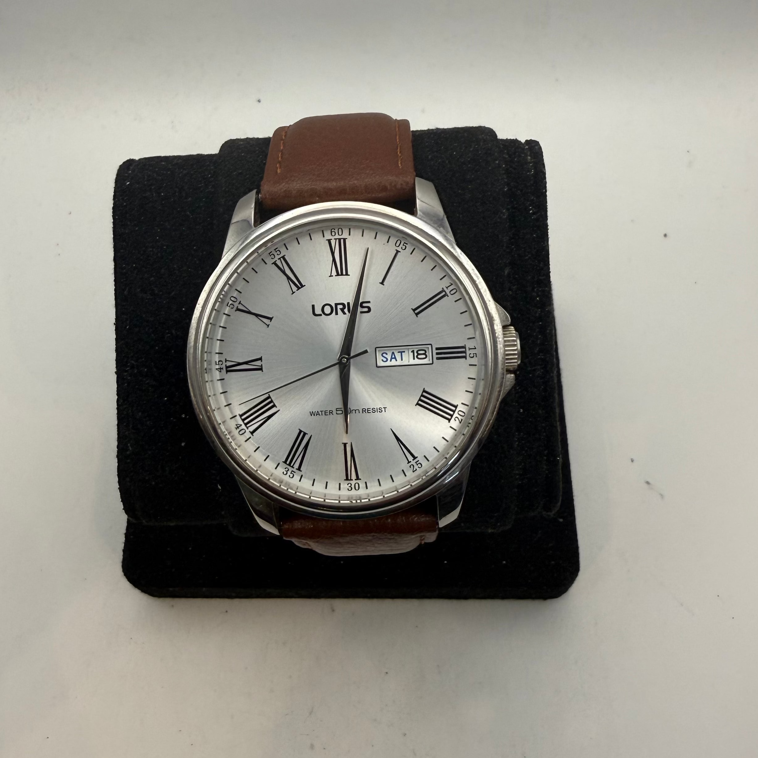 Lorus VX43-X093 Silver Dial Day/Date Quartz Men's Watch (Fully Tested and Working)- £40.00
