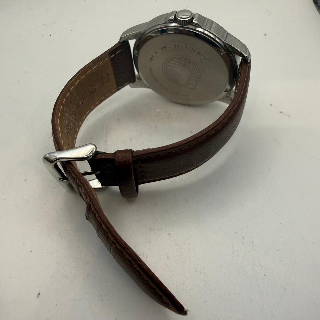 Lorus VX43-X093 Silver Dial Day/Date Quartz Men's Watch (Fully Tested and Working)- £40.00