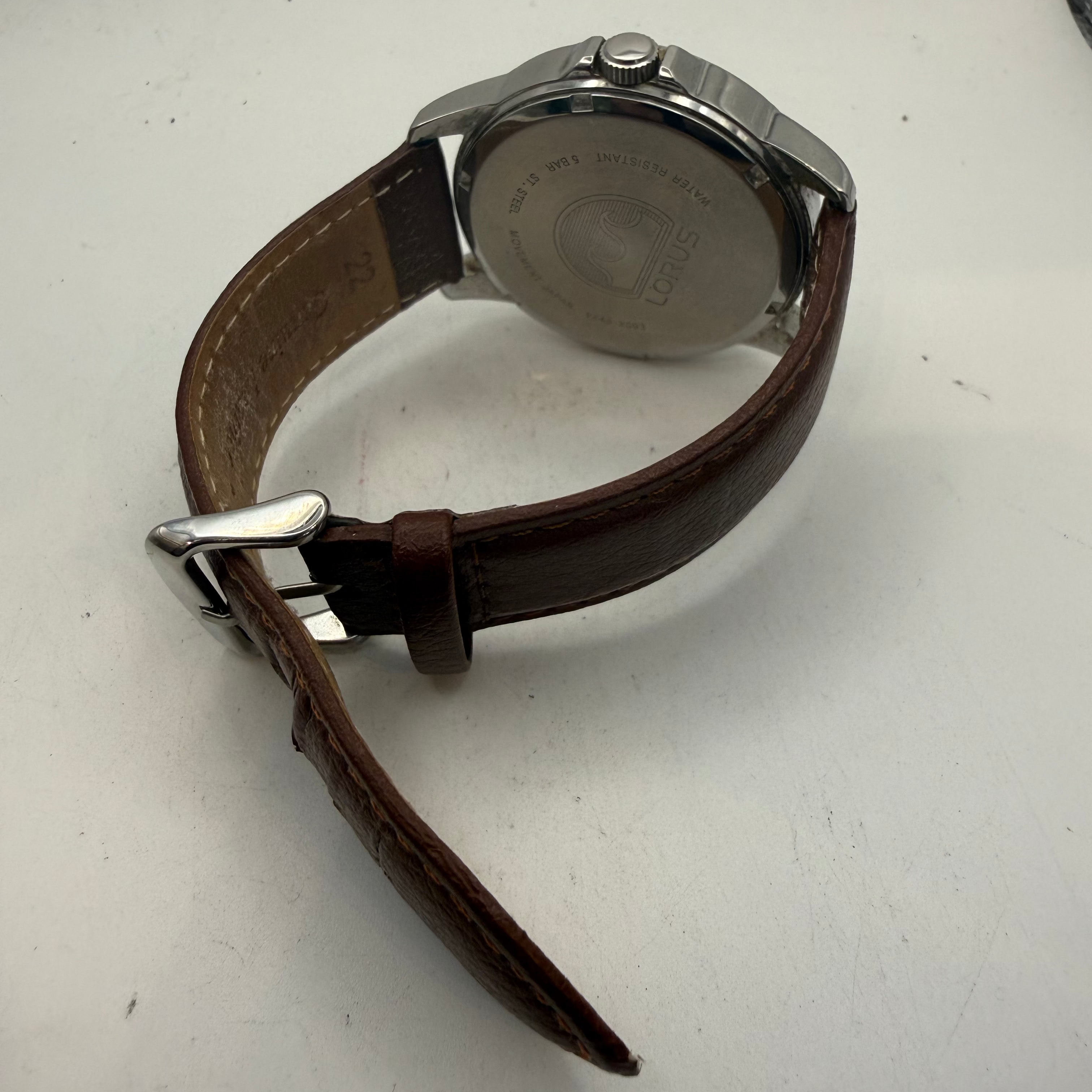 Lorus VX43-X093 Silver Dial Day/Date Quartz Men's Watch (Fully Tested and Working)- £40.00