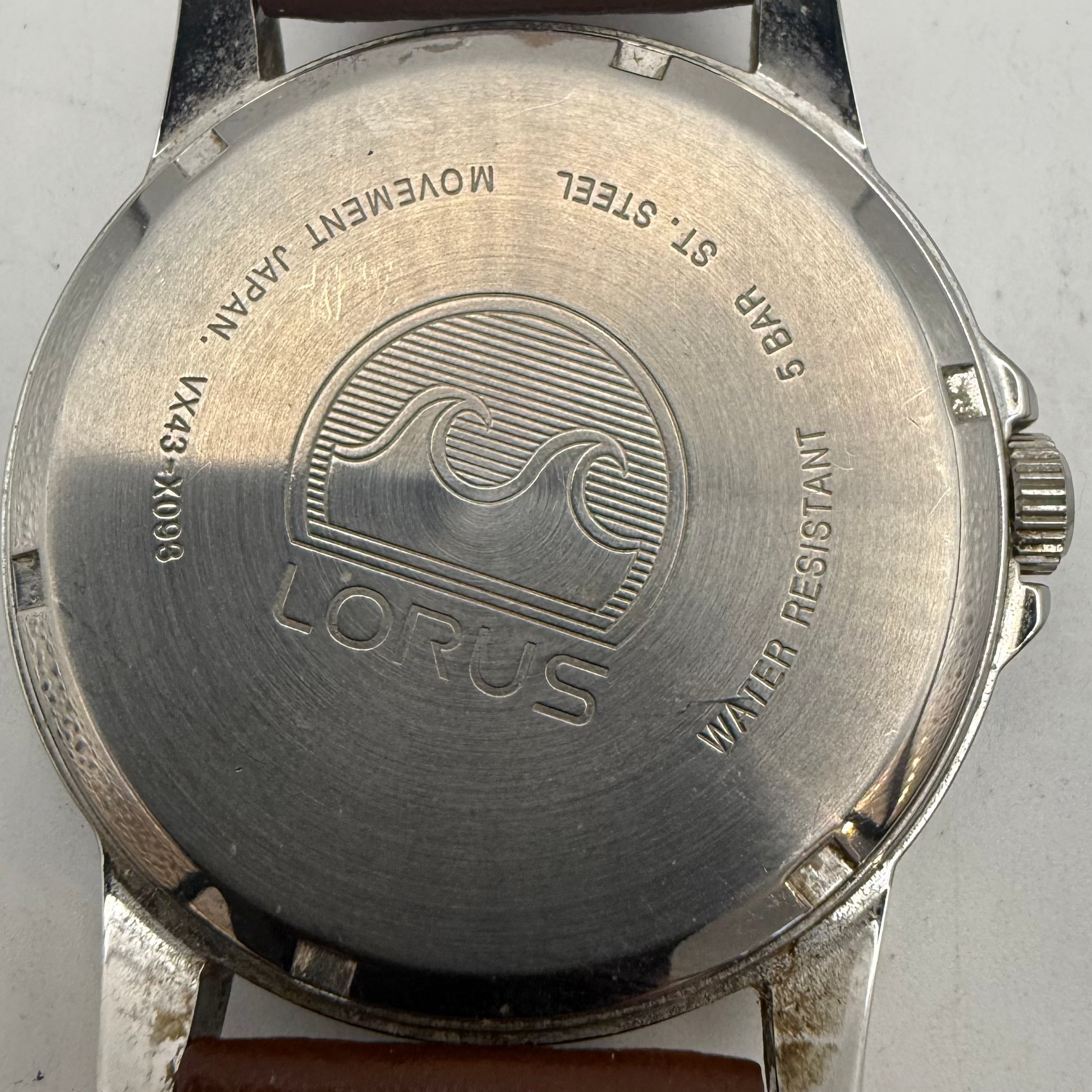 Lorus VX43-X093 Silver Dial Day/Date Quartz Men's Watch (Fully Tested and Working)- £40.00