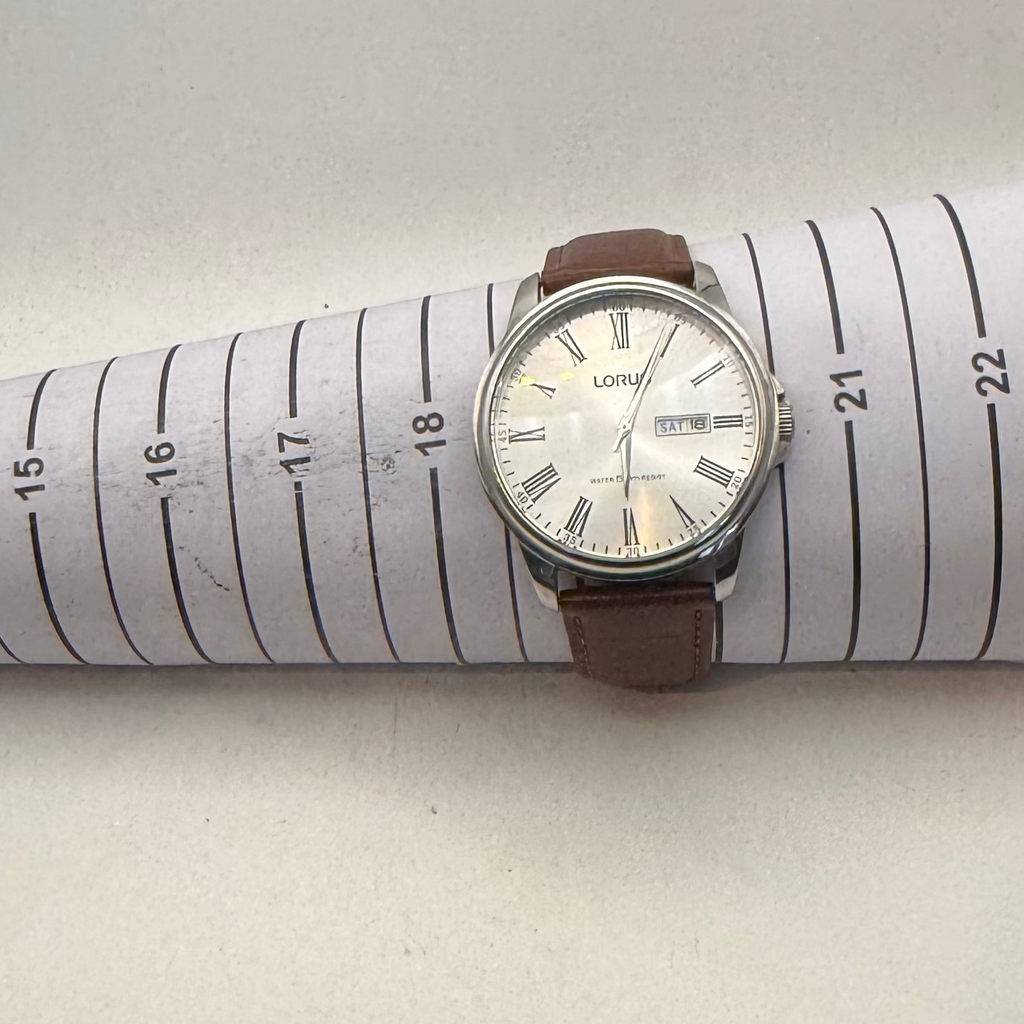 Lorus VX43-X093 Silver Dial Day/Date Quartz Men's Watch (Fully Tested and Working)- £40.00