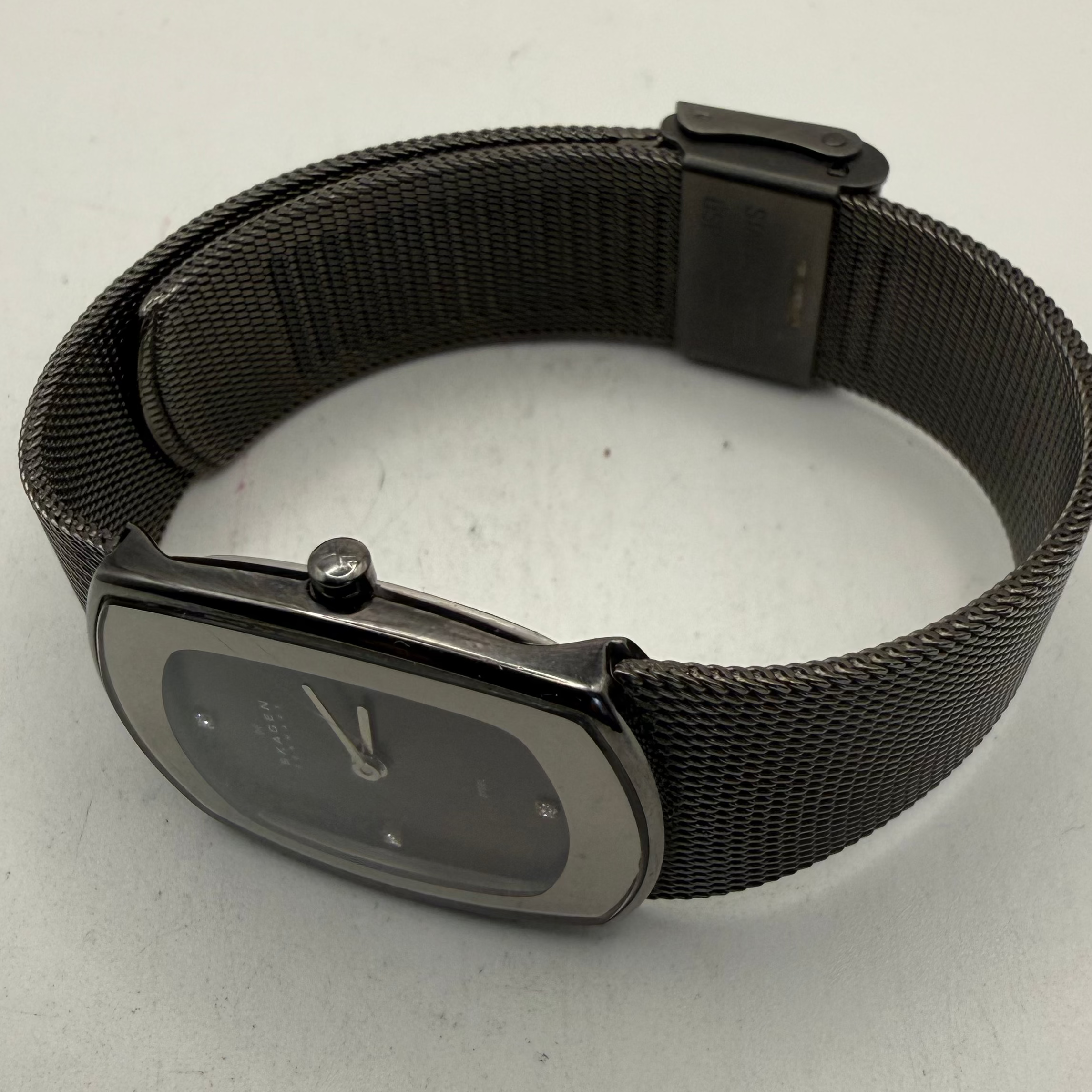 Skagen Denmark 649SMM Black Dial Crystal Ladies Watch Mesh Bracelet (Fully Tested and Working- £35.00