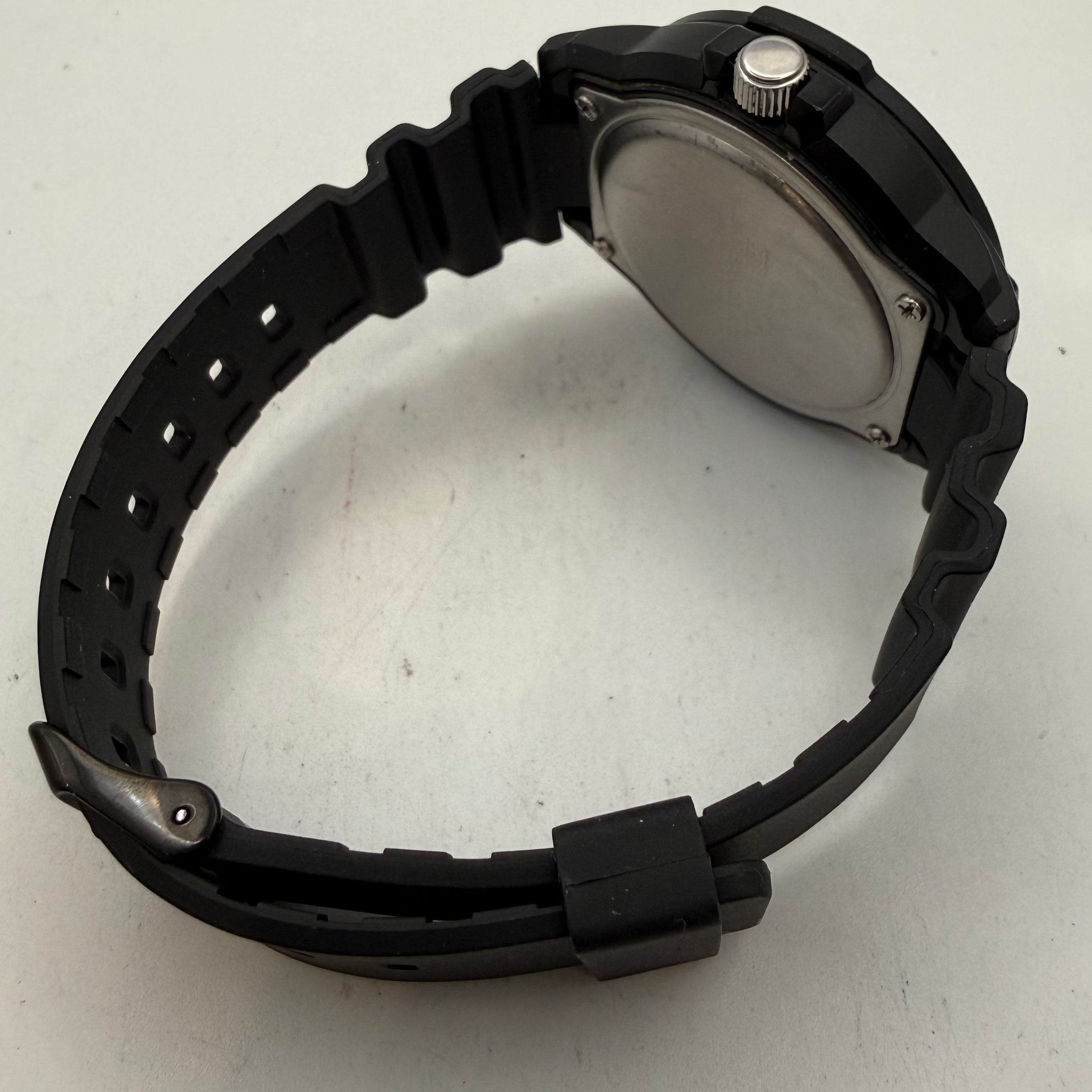 Casio MRW-200H Black Quartz Day Date 100M Watch (Fully Tested and Working)- £30.00
