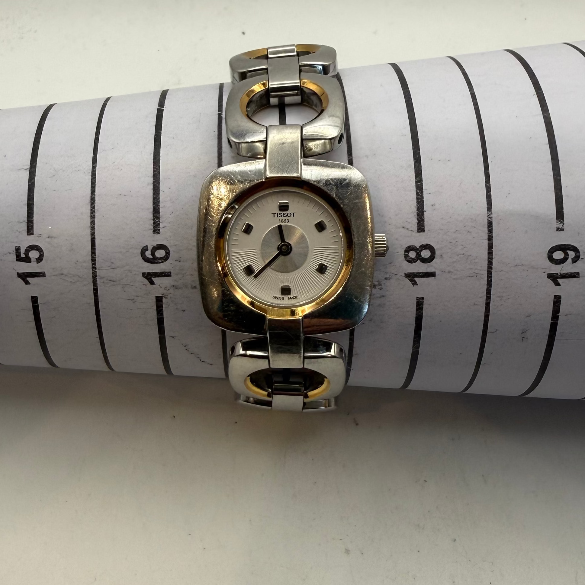 Tissot 1853 T020109A Ladies Two-Tone Swiss Quartz Watch (Fully Tested and Working- £75.00