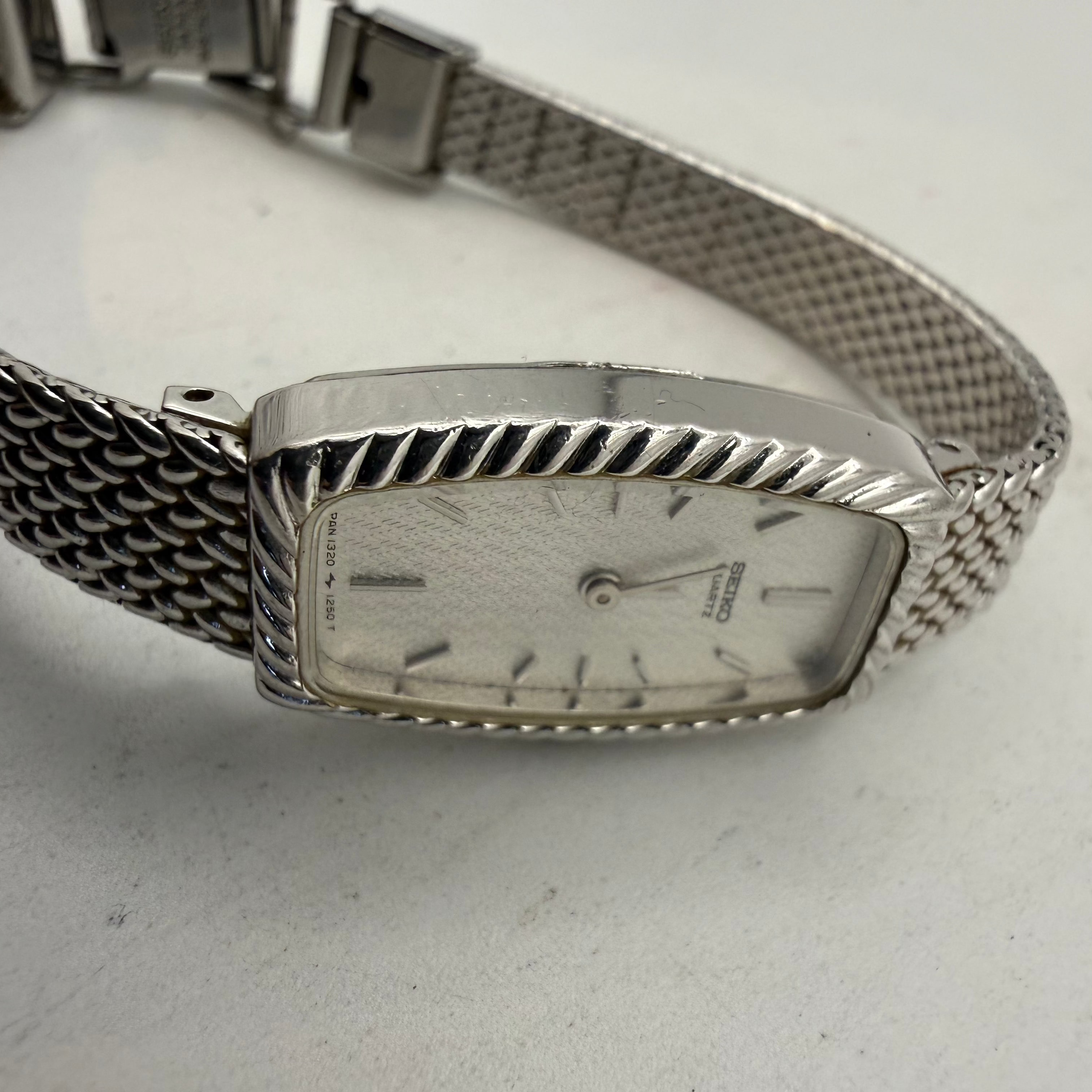 Seiko Quartz Ladies Dress Watch Silver Dial Mesh Bracelet 271390 (Fully Tested and Working)- £40.00