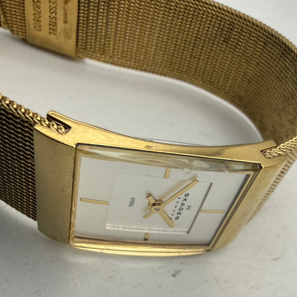 Skagen Denmark 383SGG Gold Tone Mesh Bracelet Ladies Watch (Fully Tested and Working)- £40.00