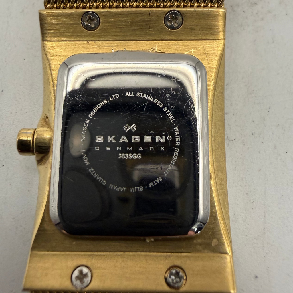 Skagen Denmark 383SGG Gold Tone Mesh Bracelet Ladies Watch (Fully Tested and Working)- £40.00