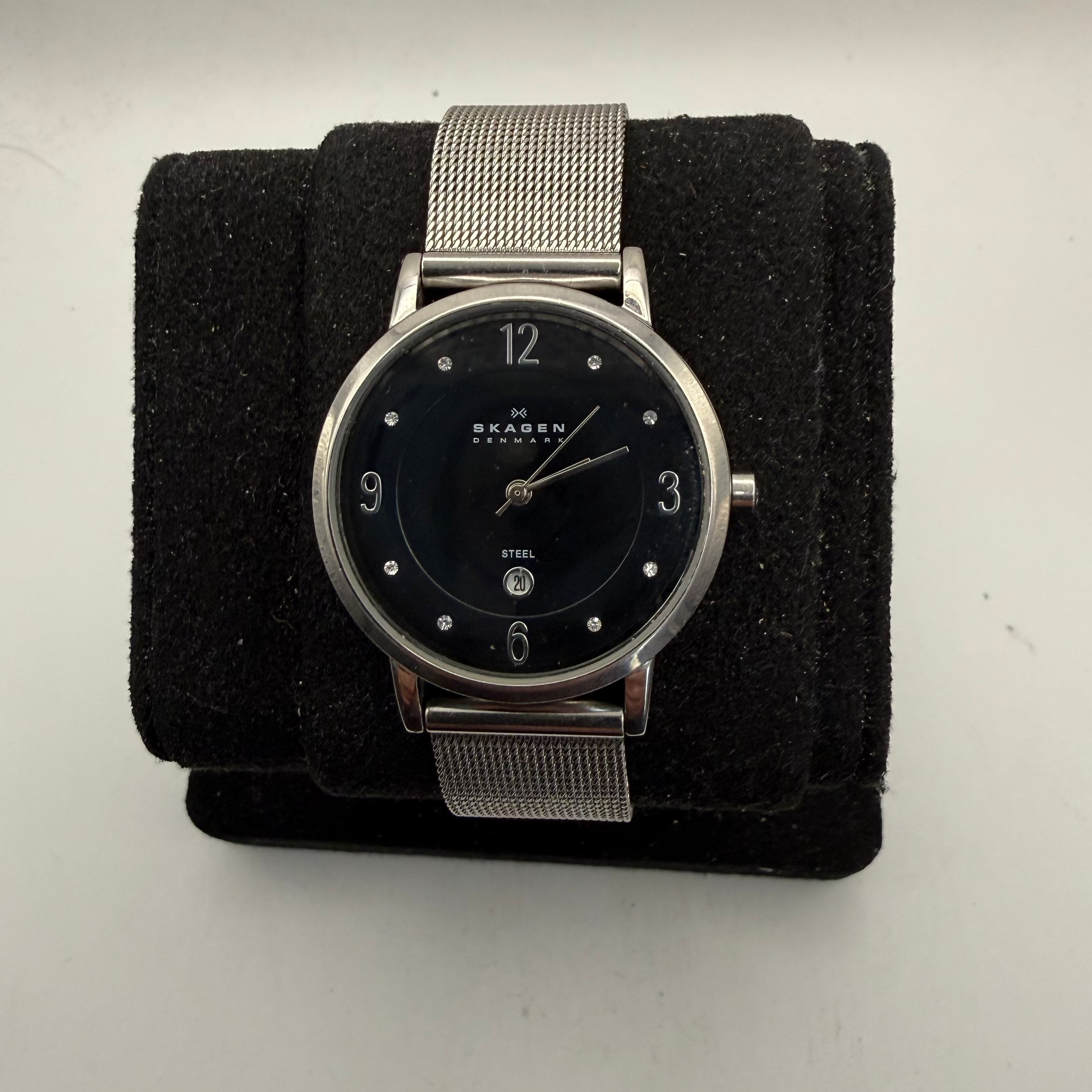 Skagen Denmark Black Dial Crystal Date Stainless Steel Mesh Watch (Fully Tested and Working- £35.00