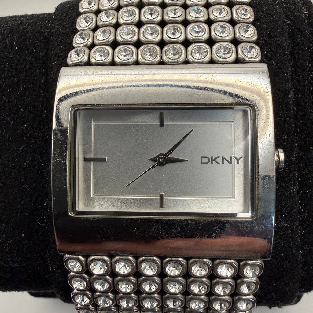 DKNY NY-4661 Crystal Set Stainless Steel Ladies Watch (Fully Tested and Working)- £35.00