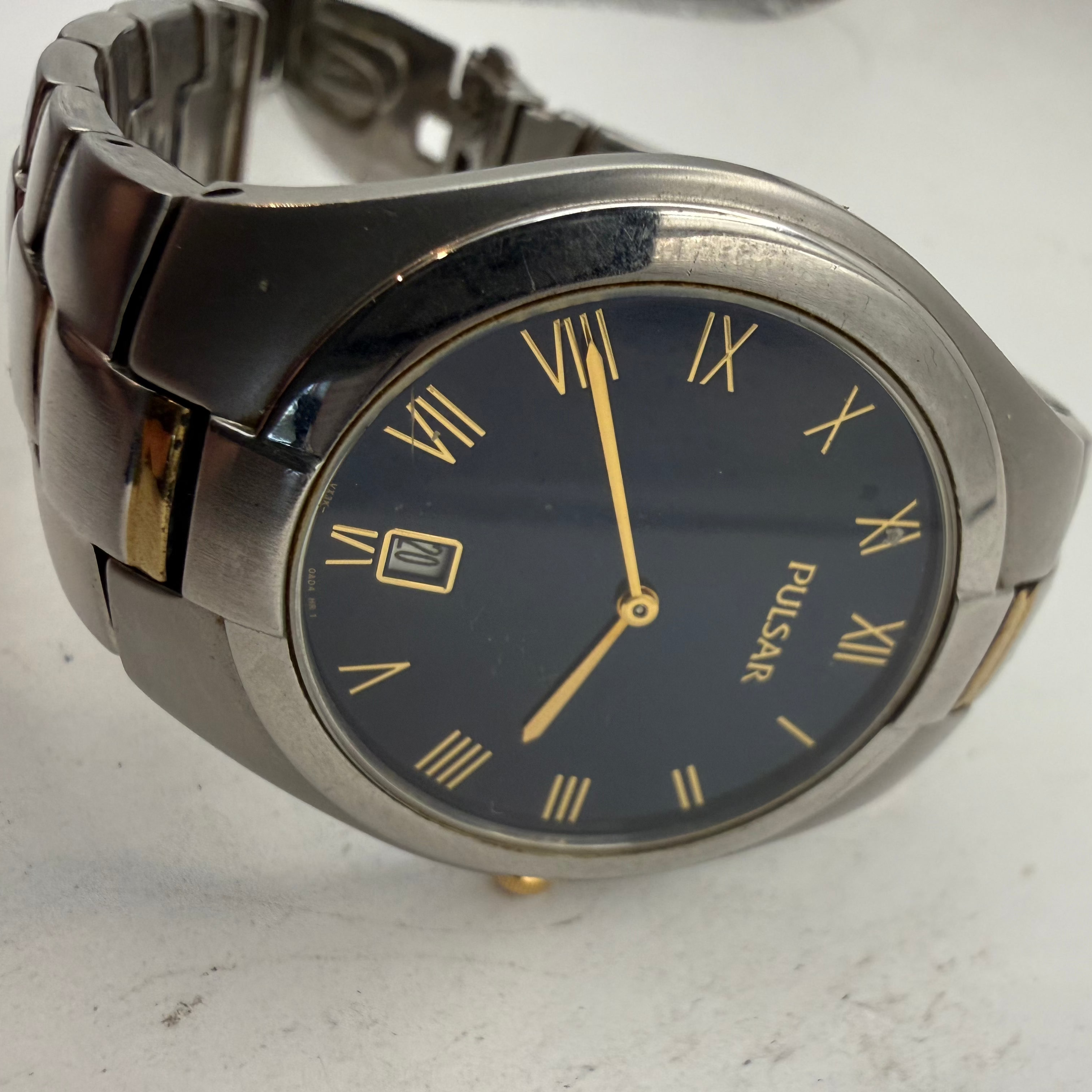 Pulsar VX3K-0AR0 Two-Tone Blue Dial Date Quartz Men's Watch (Fully Tested and Working)- £35.00