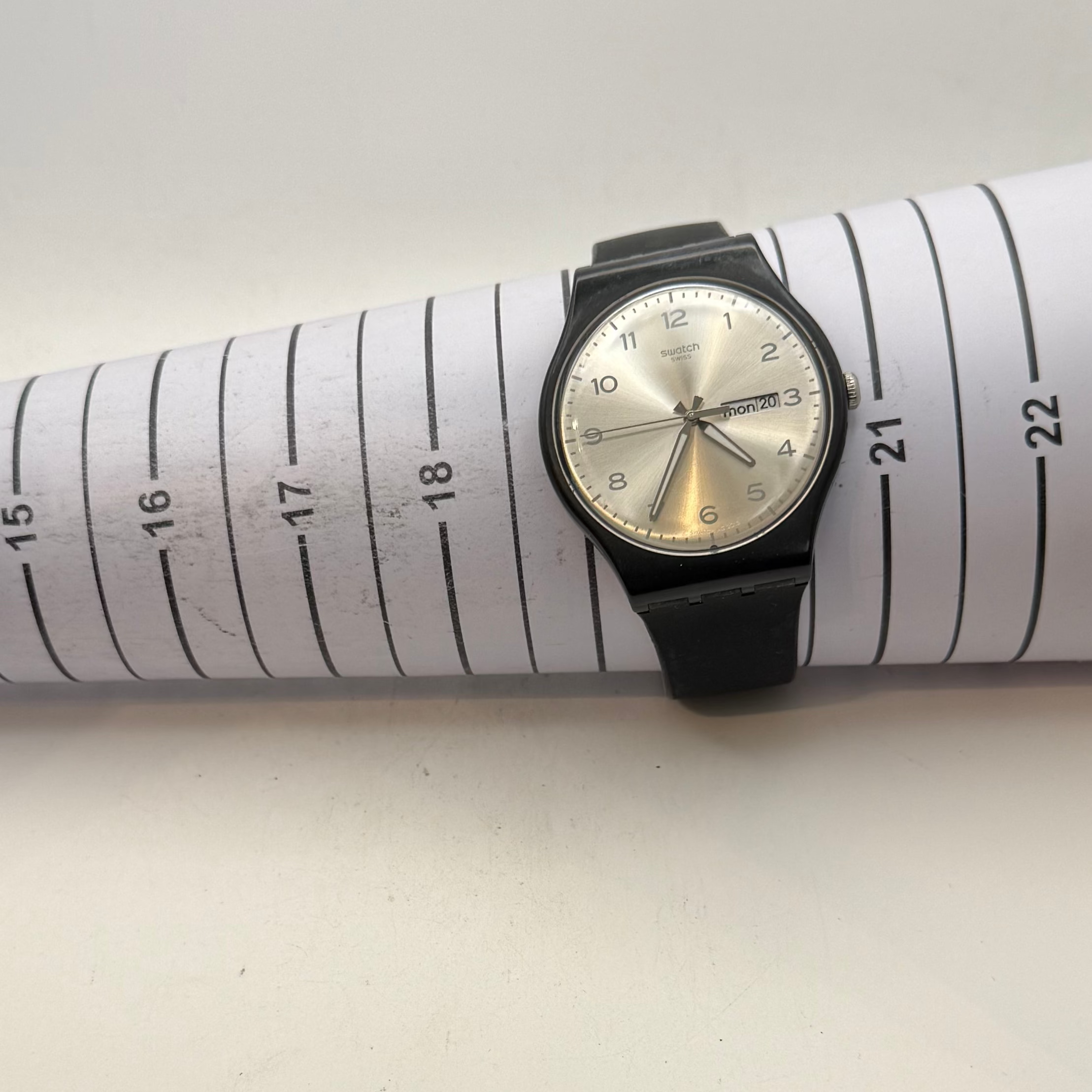 Swatch Originals Gent Silver Dial Day-Date Swiss Quartz Watch (Fully Tested and Working)- £35.00